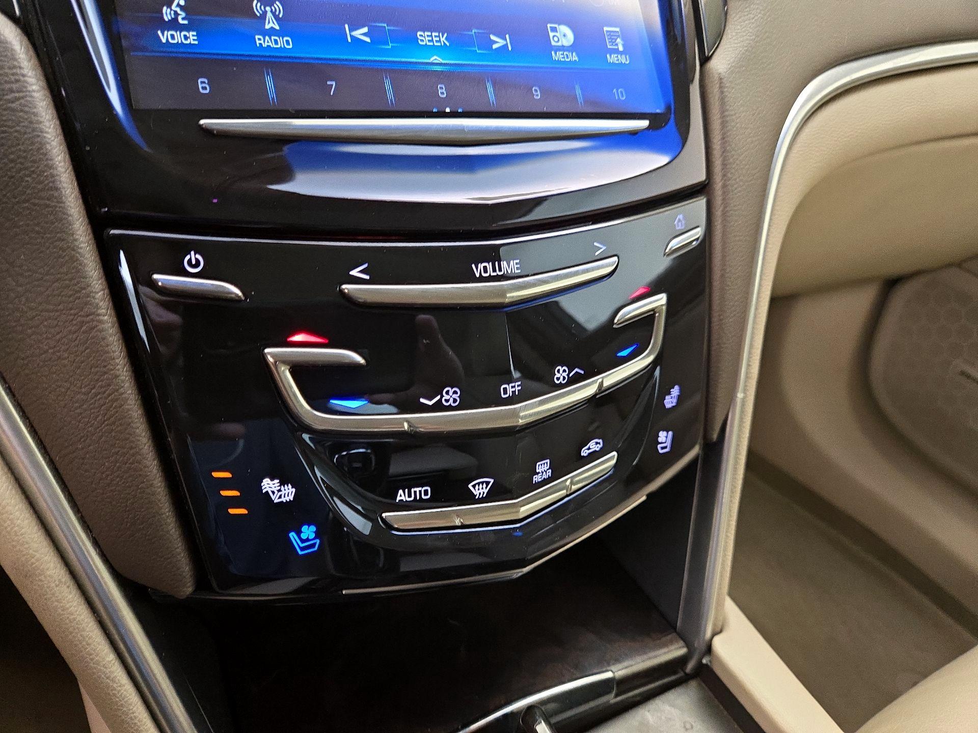 Thumbnail: 2015 Cadillac XTS - 16
