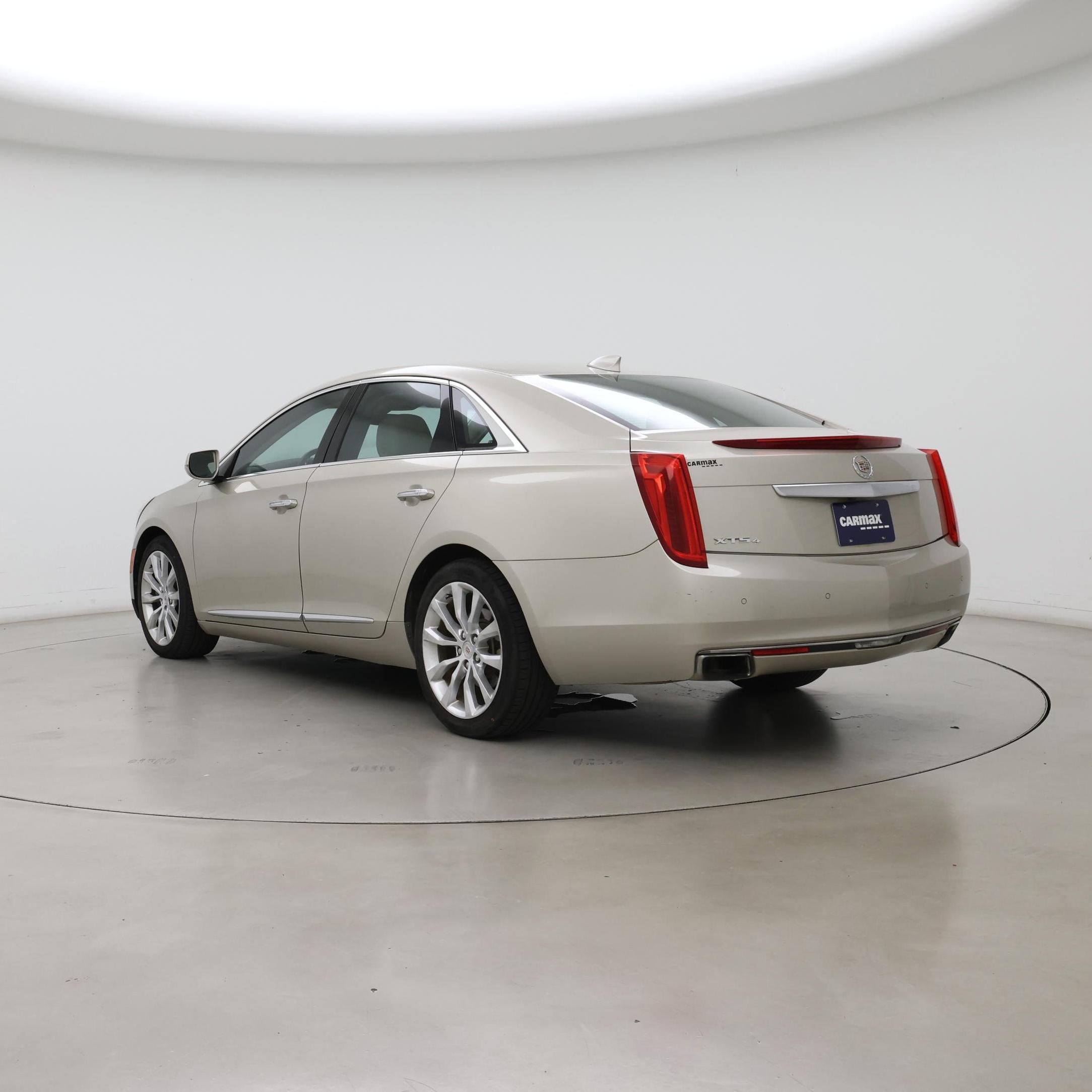 Thumbnail: 2015 Cadillac XTS - 2