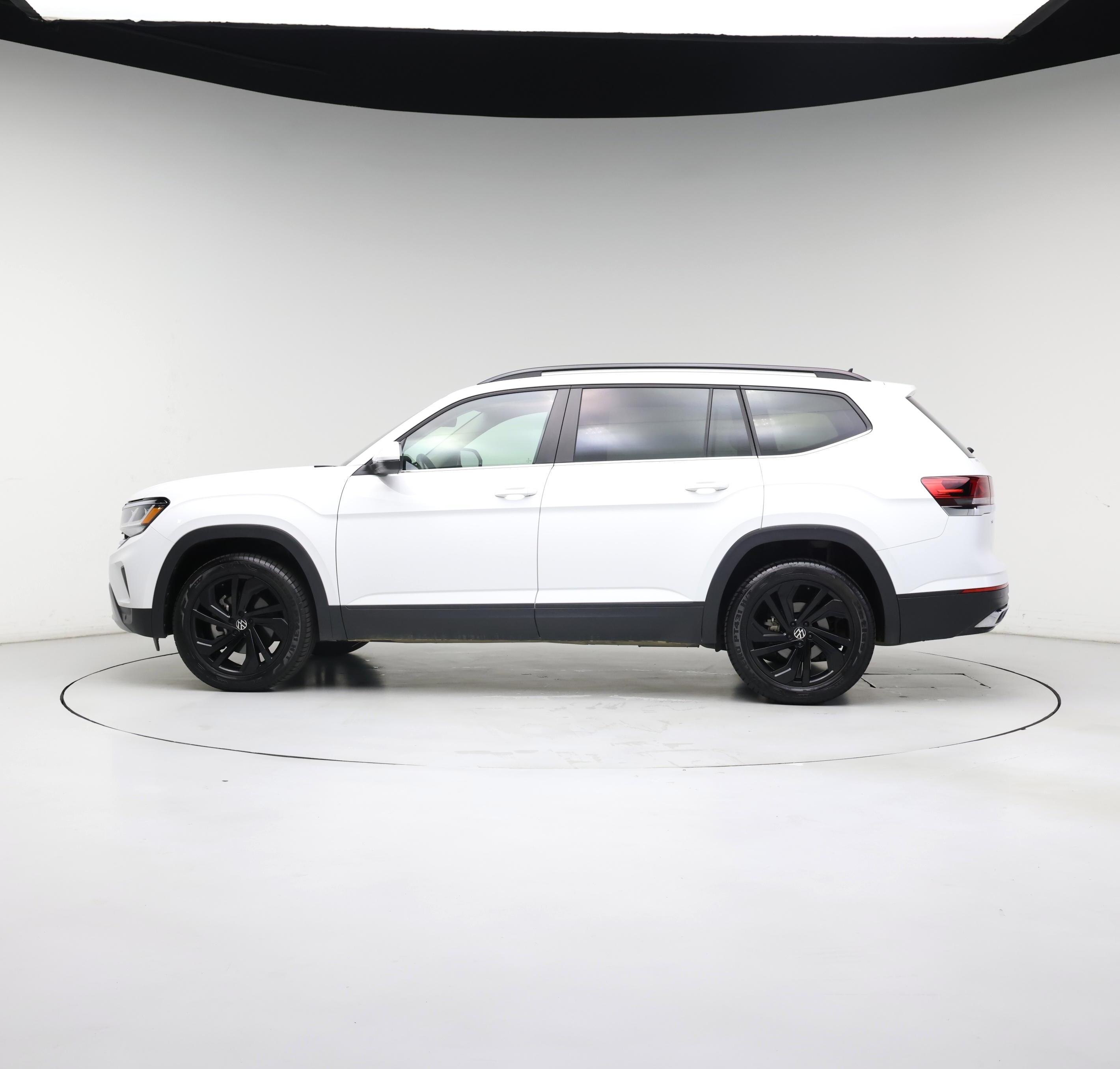 Thumbnail: 2022 Volkswagen Atlas - 3