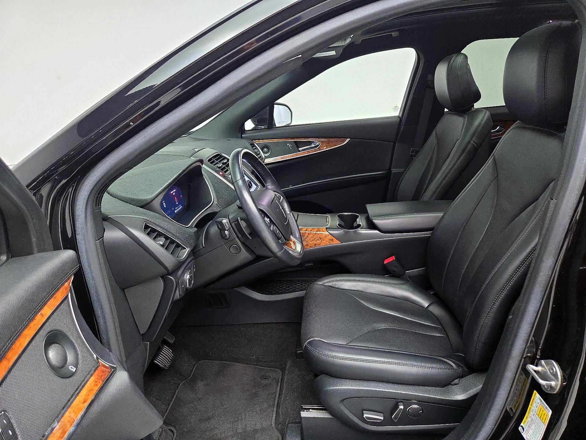 Thumbnail: 2020 Lincoln Nautilus - 11