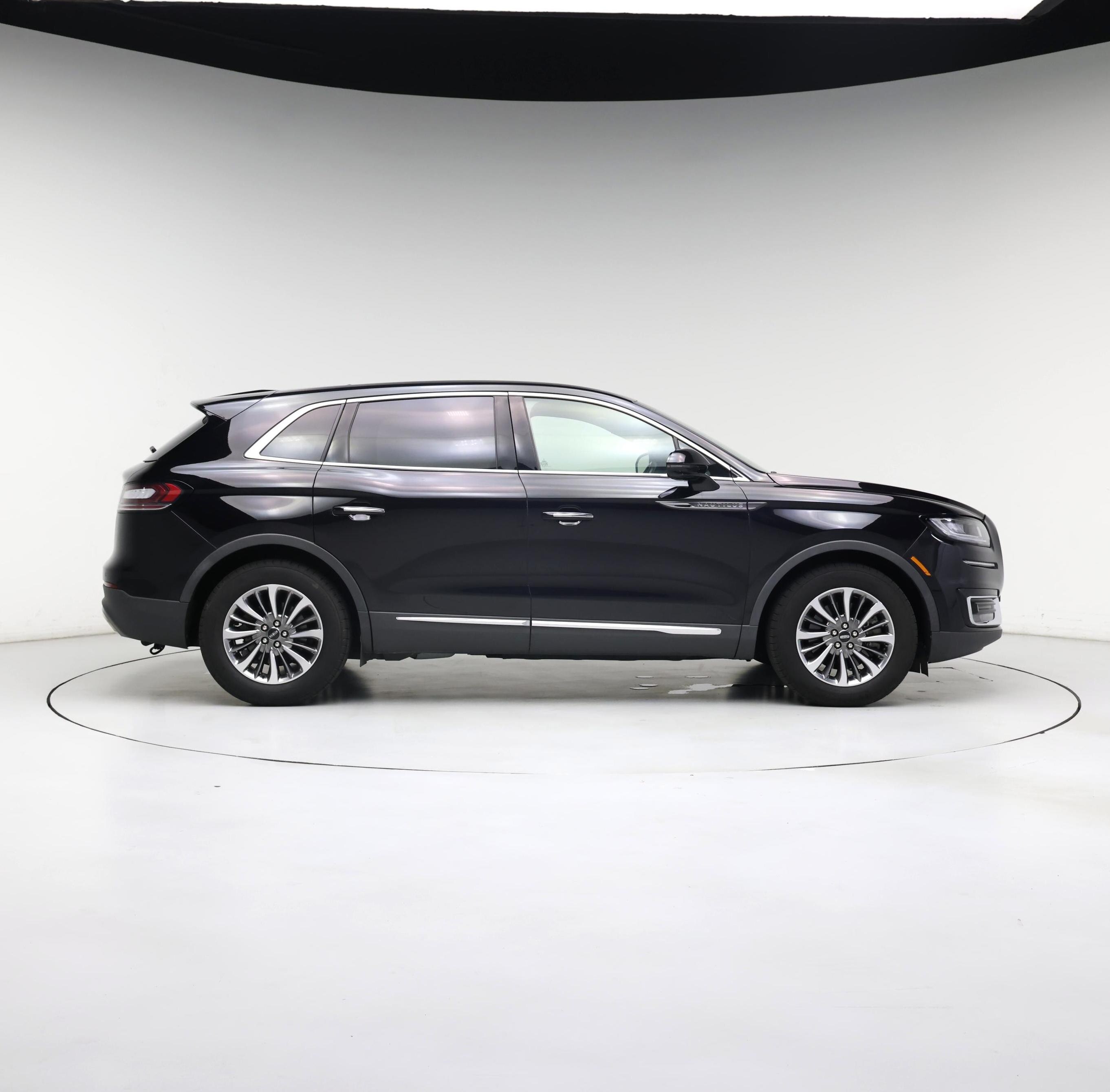 Thumbnail: 2020 Lincoln Nautilus - 7