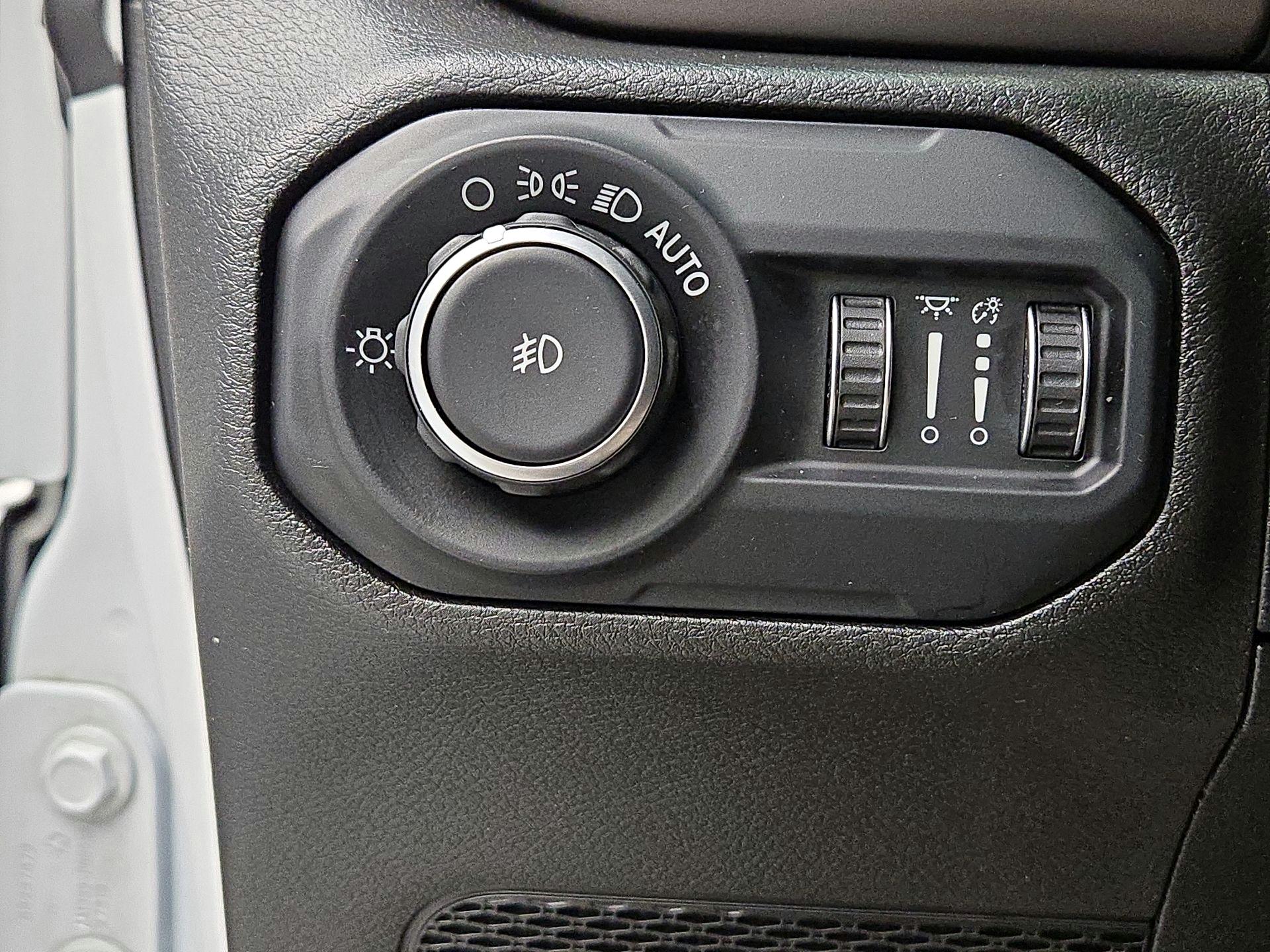 Thumbnail: 2020 Jeep Wrangler - 13