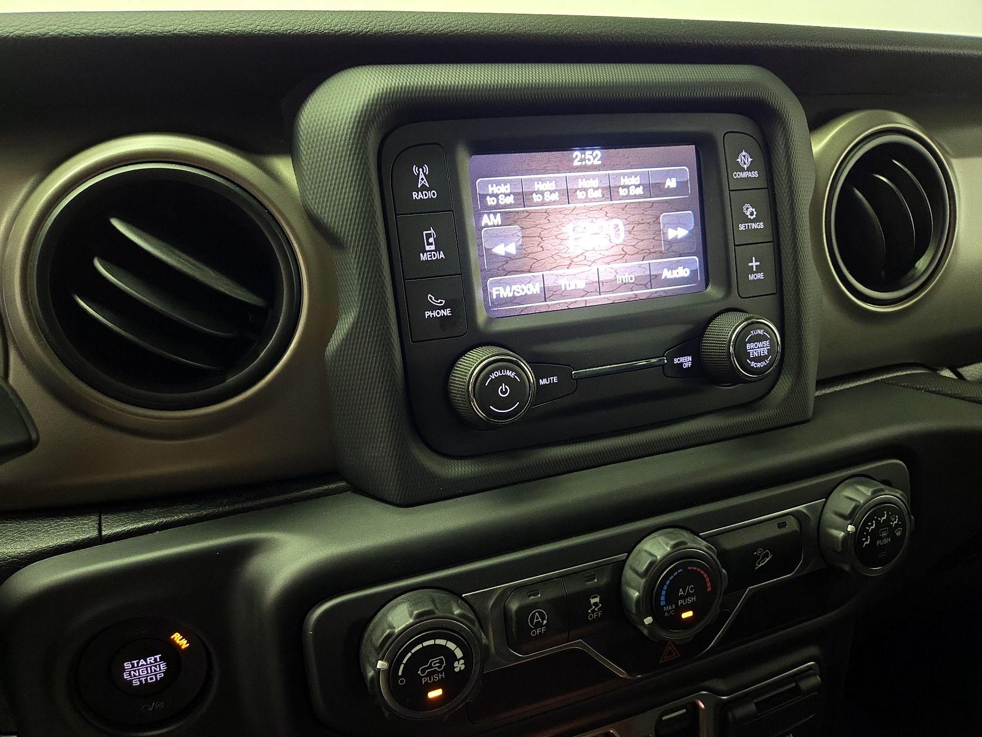 Thumbnail: 2020 Jeep Wrangler - 15