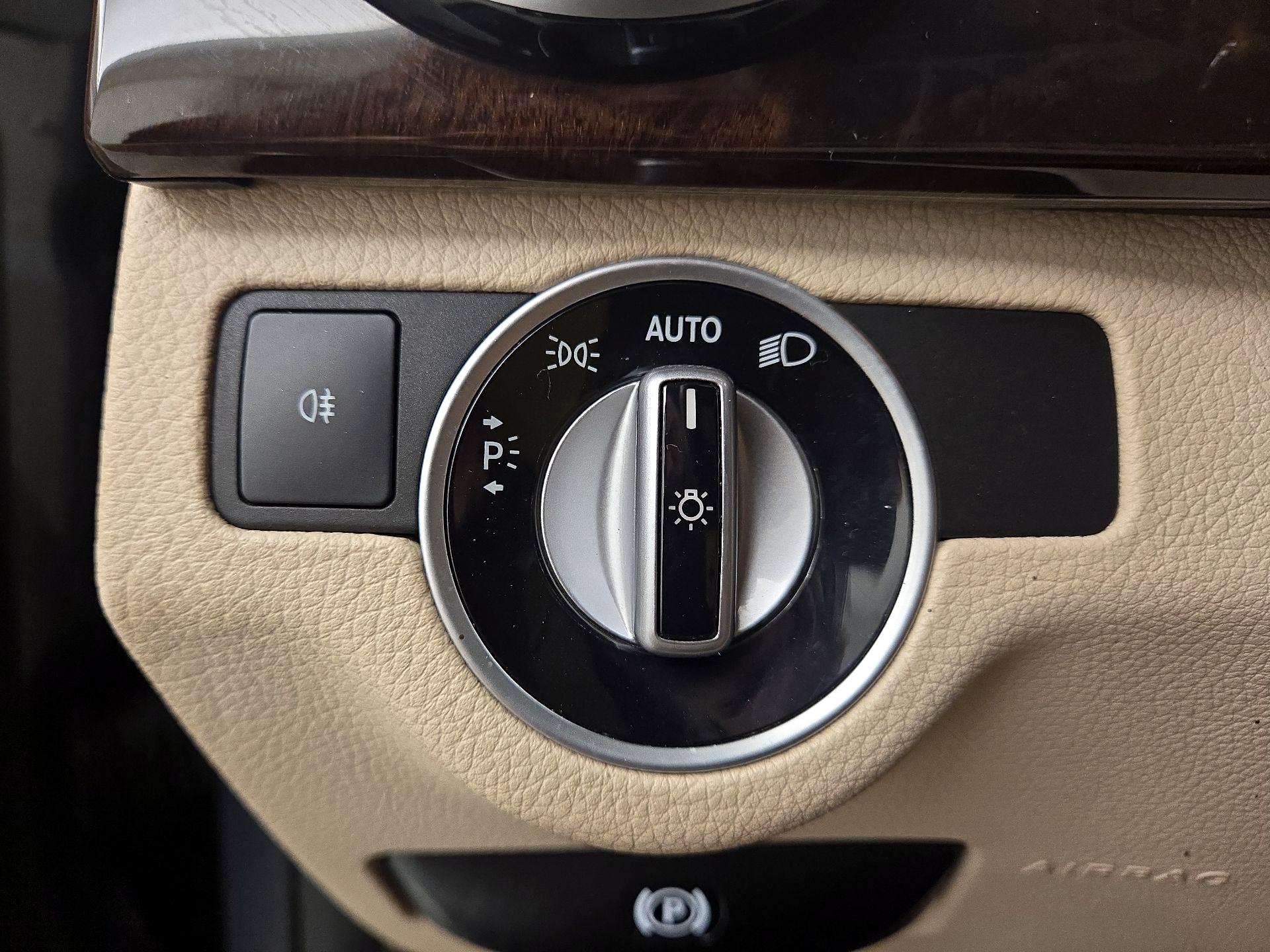 Thumbnail: 2014 Mercedes-Benz GLK - 13