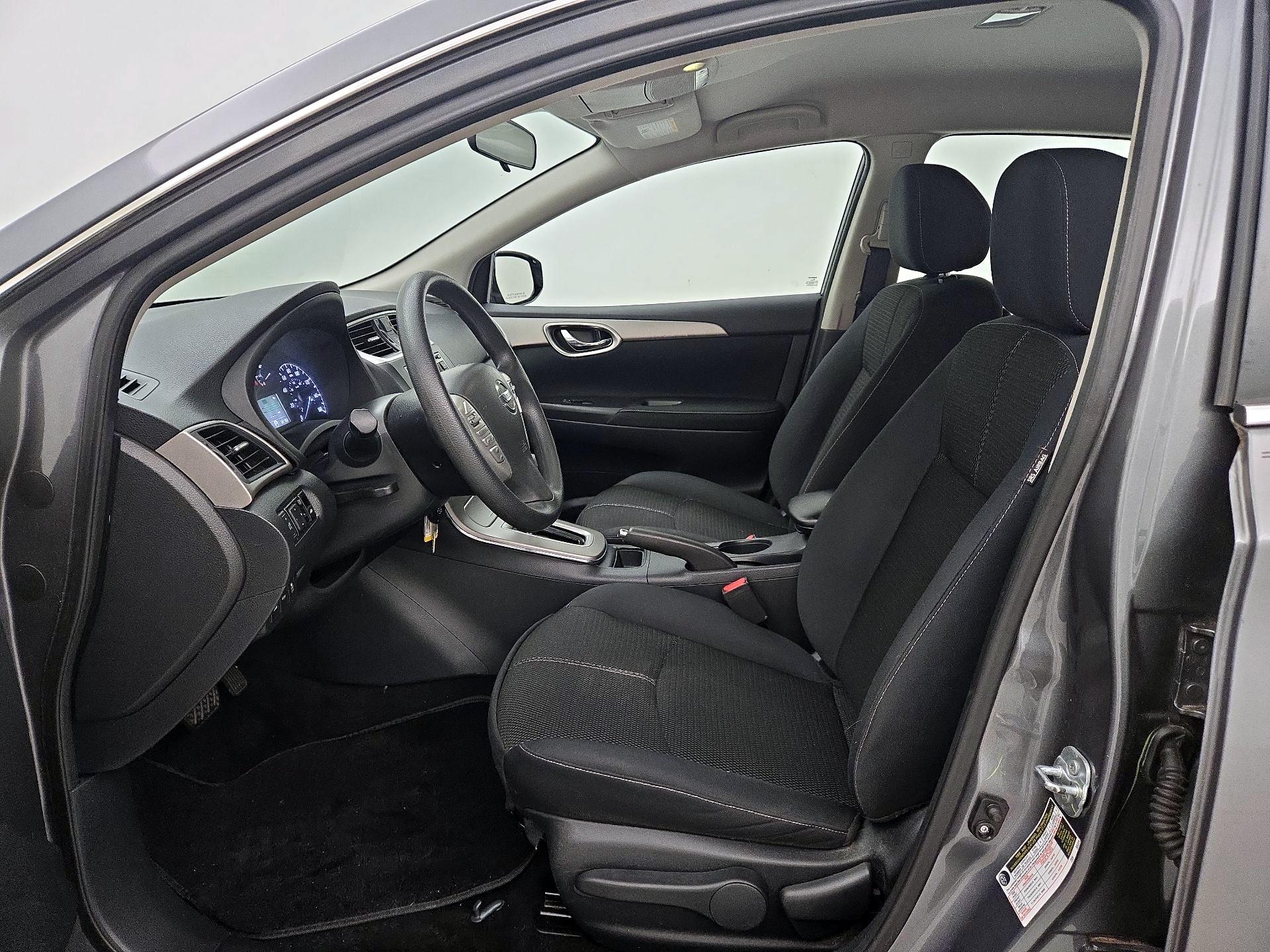 Thumbnail: 2015 Nissan Sentra - 11