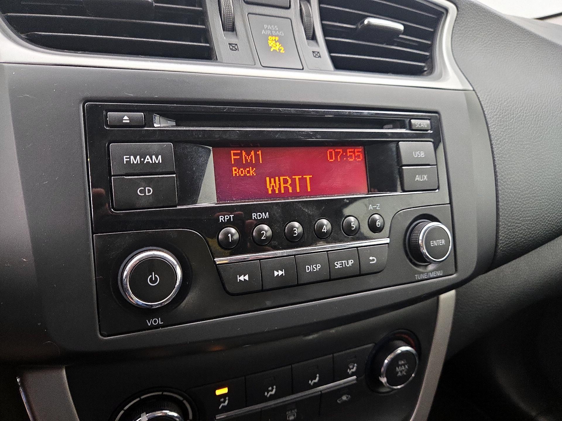 Thumbnail: 2015 Nissan Sentra - 14