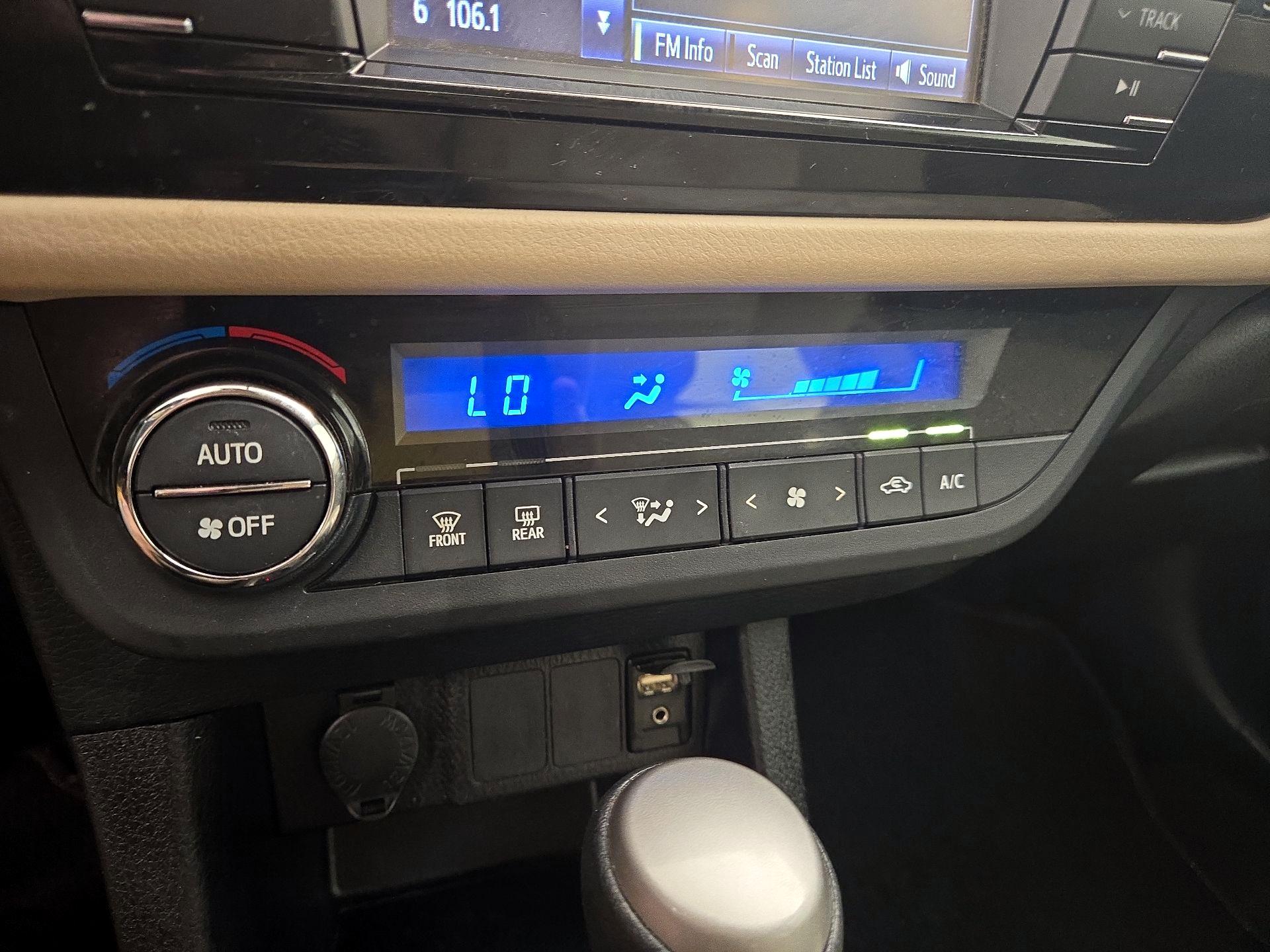 Thumbnail: 2016 Toyota Corolla - 16