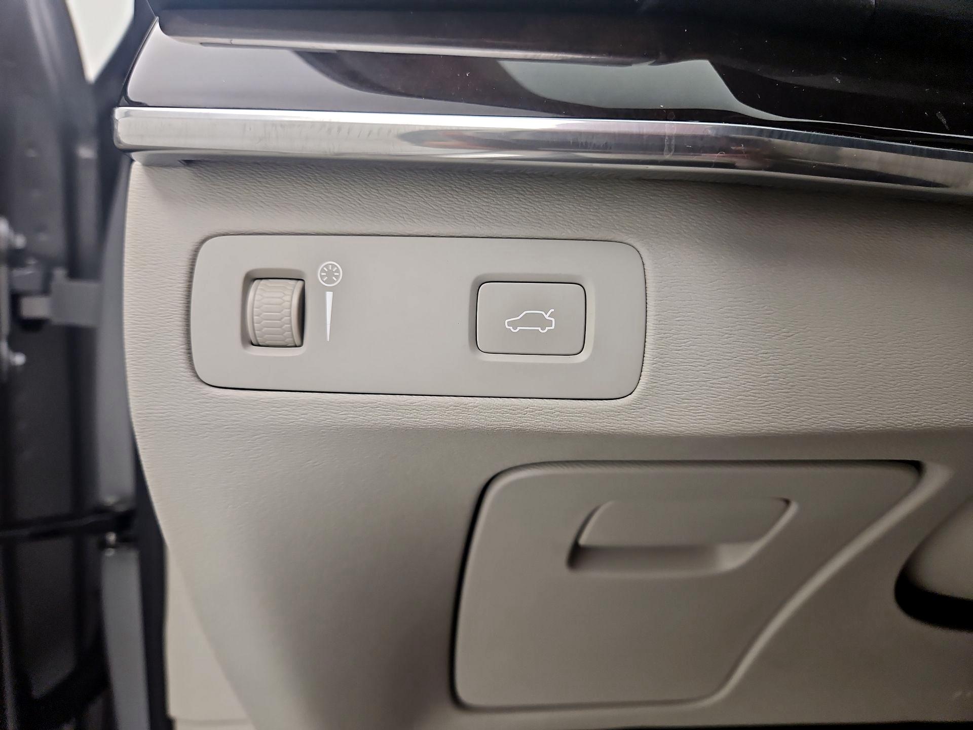 Thumbnail: 2019 Volvo XC90 - 13