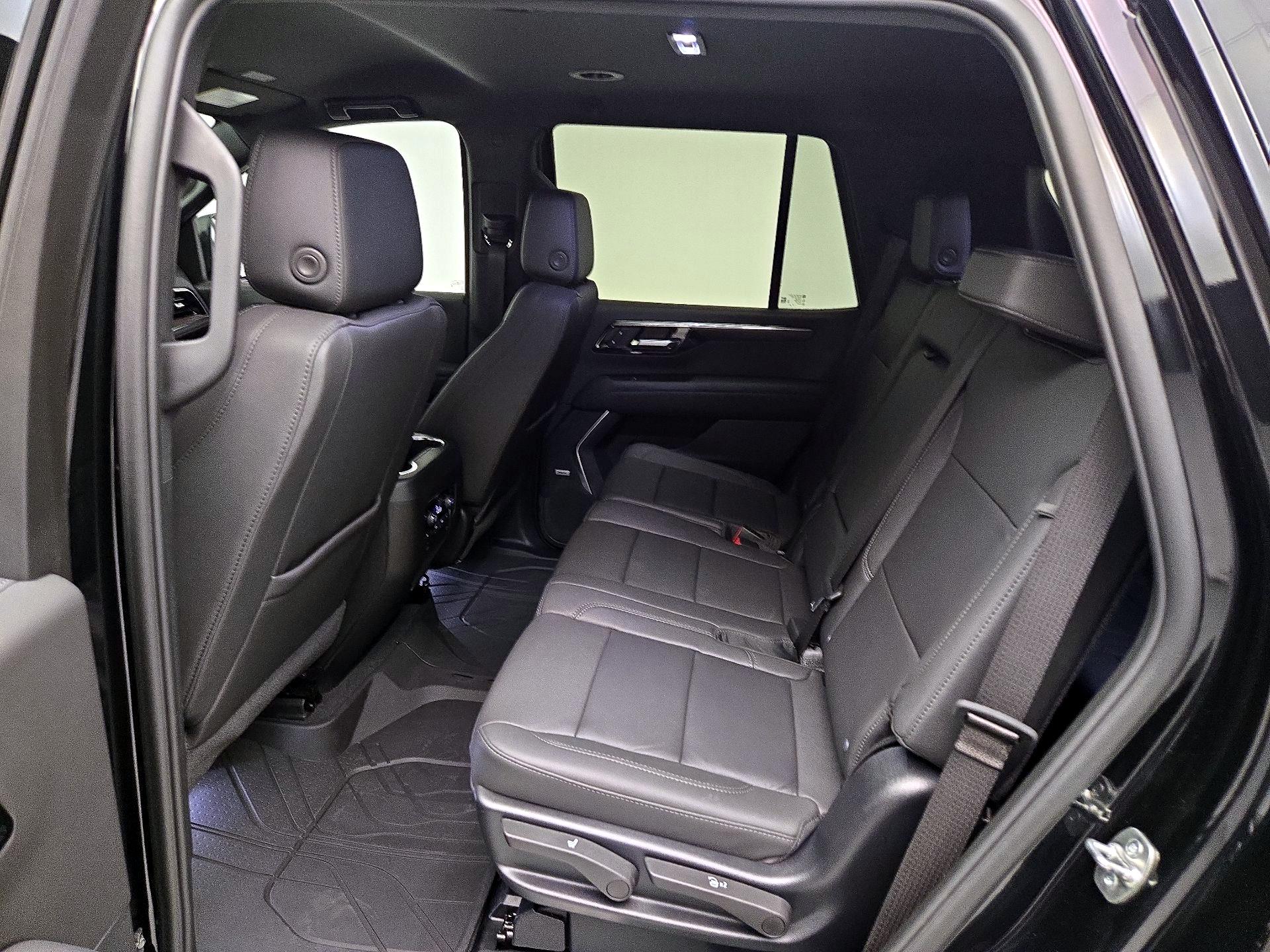 Thumbnail: 2025 Chevrolet Tahoe - 20