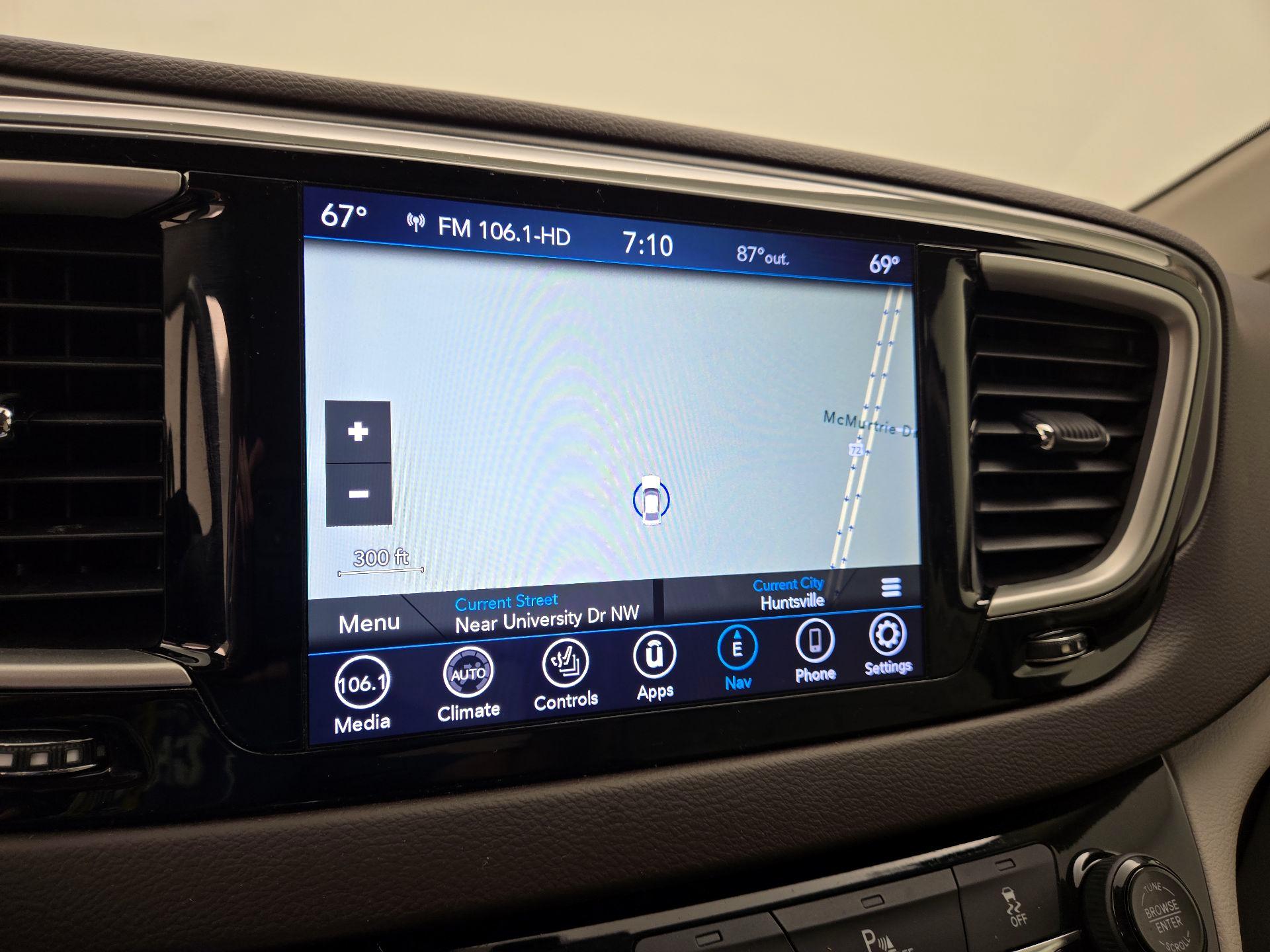 Thumbnail: 2019 Chrysler Pacifica - 14