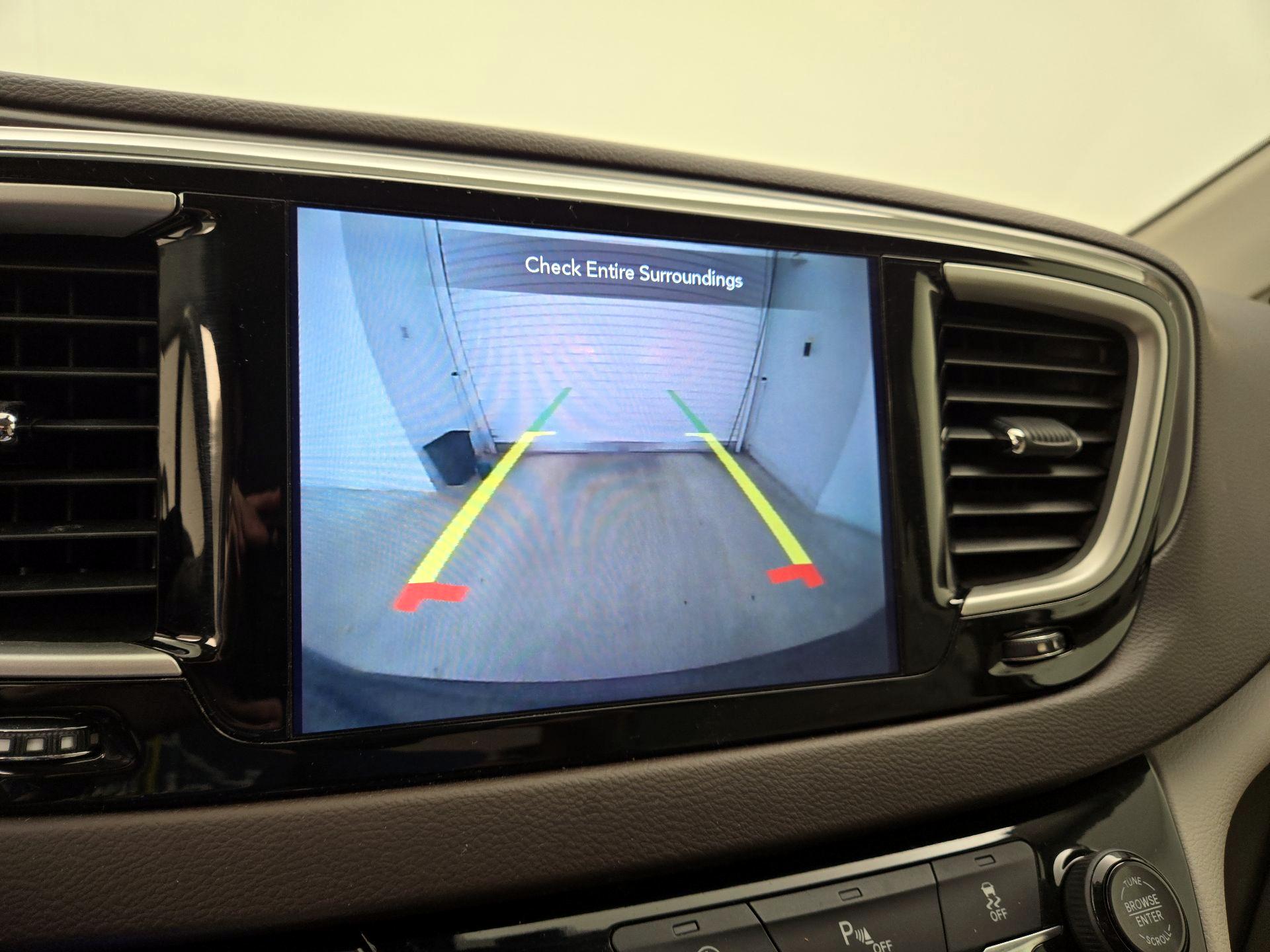 Thumbnail: 2019 Chrysler Pacifica - 15