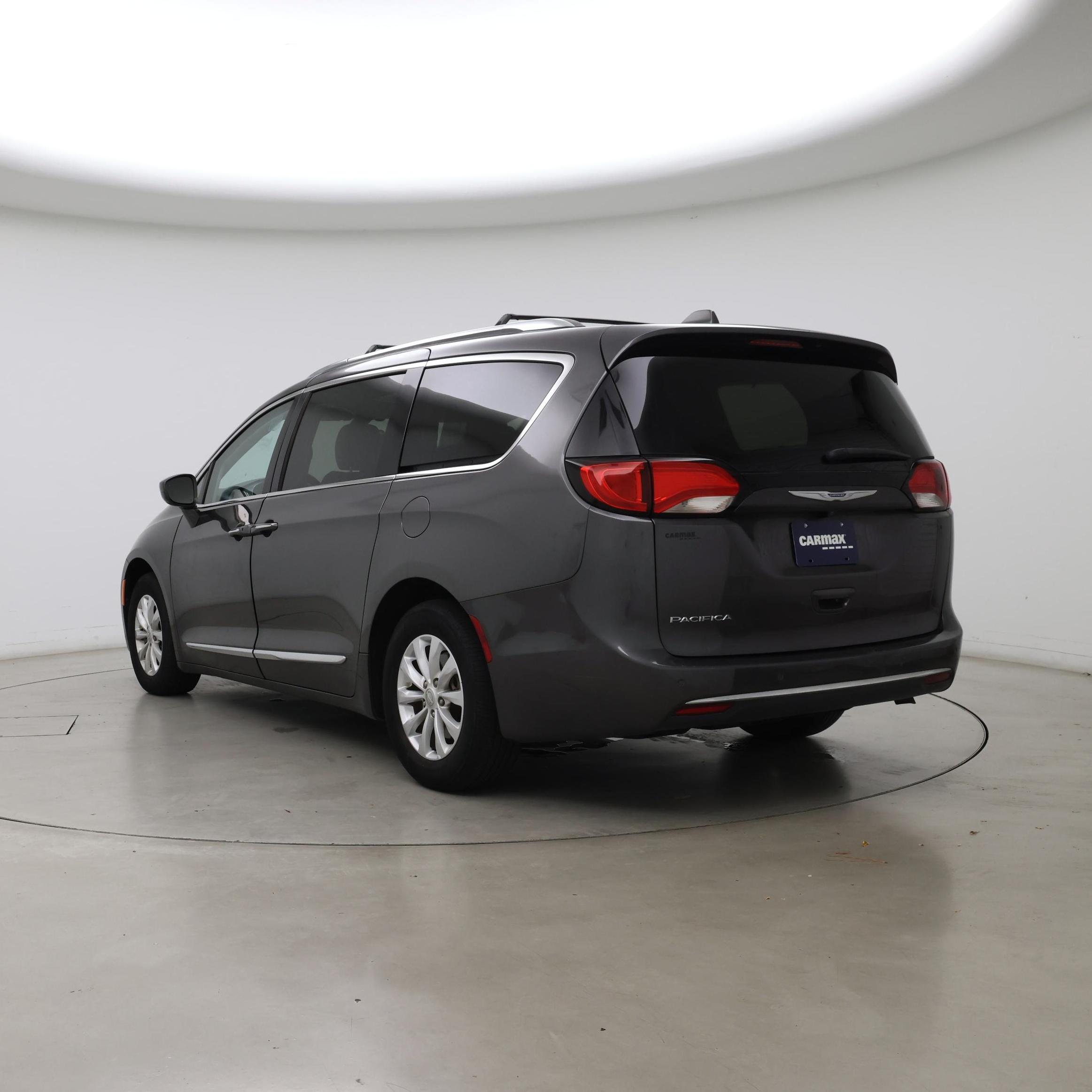 Thumbnail: 2019 Chrysler Pacifica - 2
