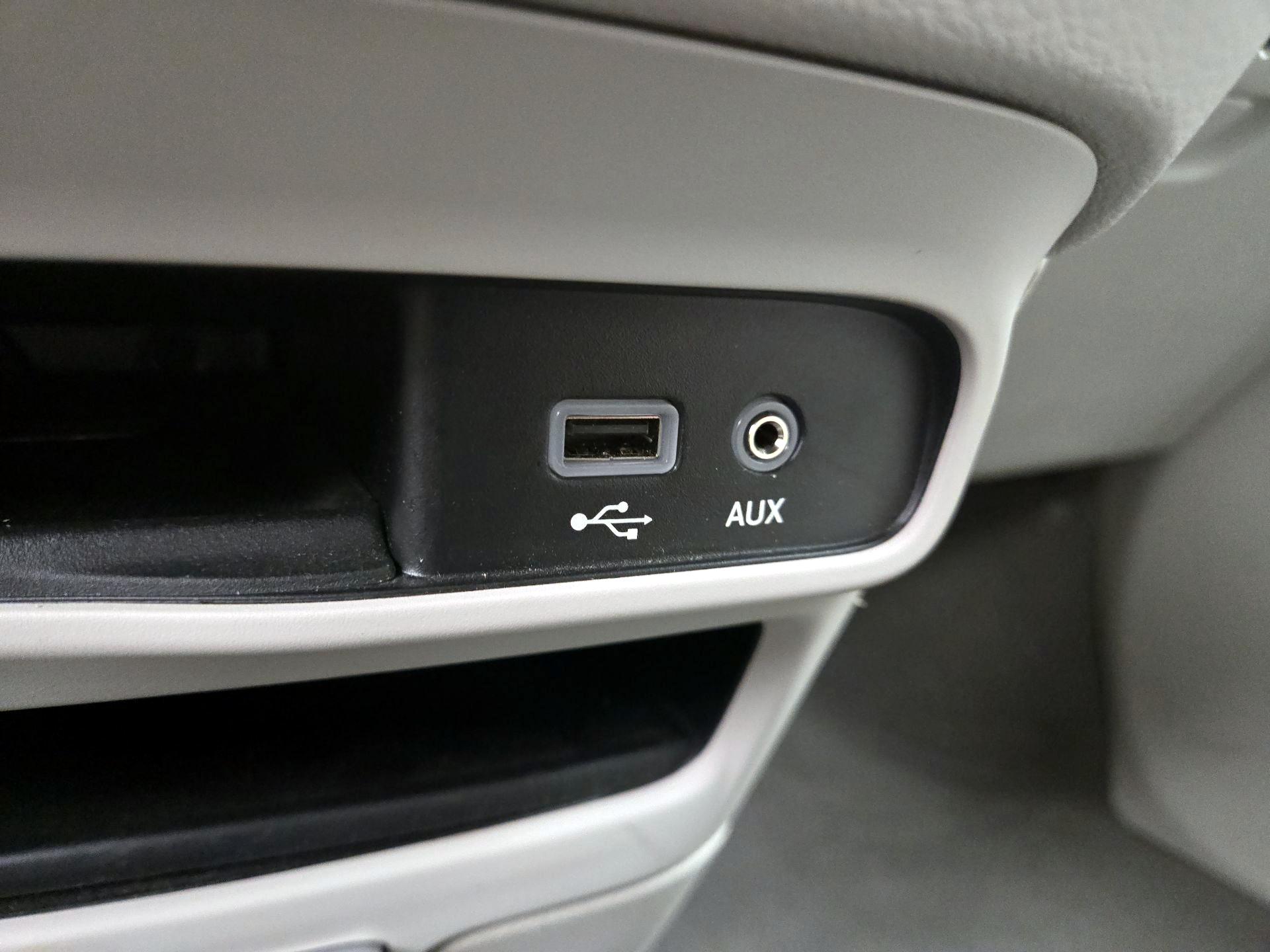 Thumbnail: 2019 Chrysler Pacifica - 19