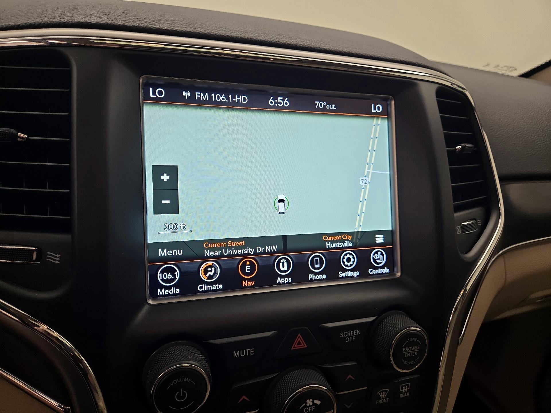 Thumbnail: 2018 Jeep Grand Cherokee - 14