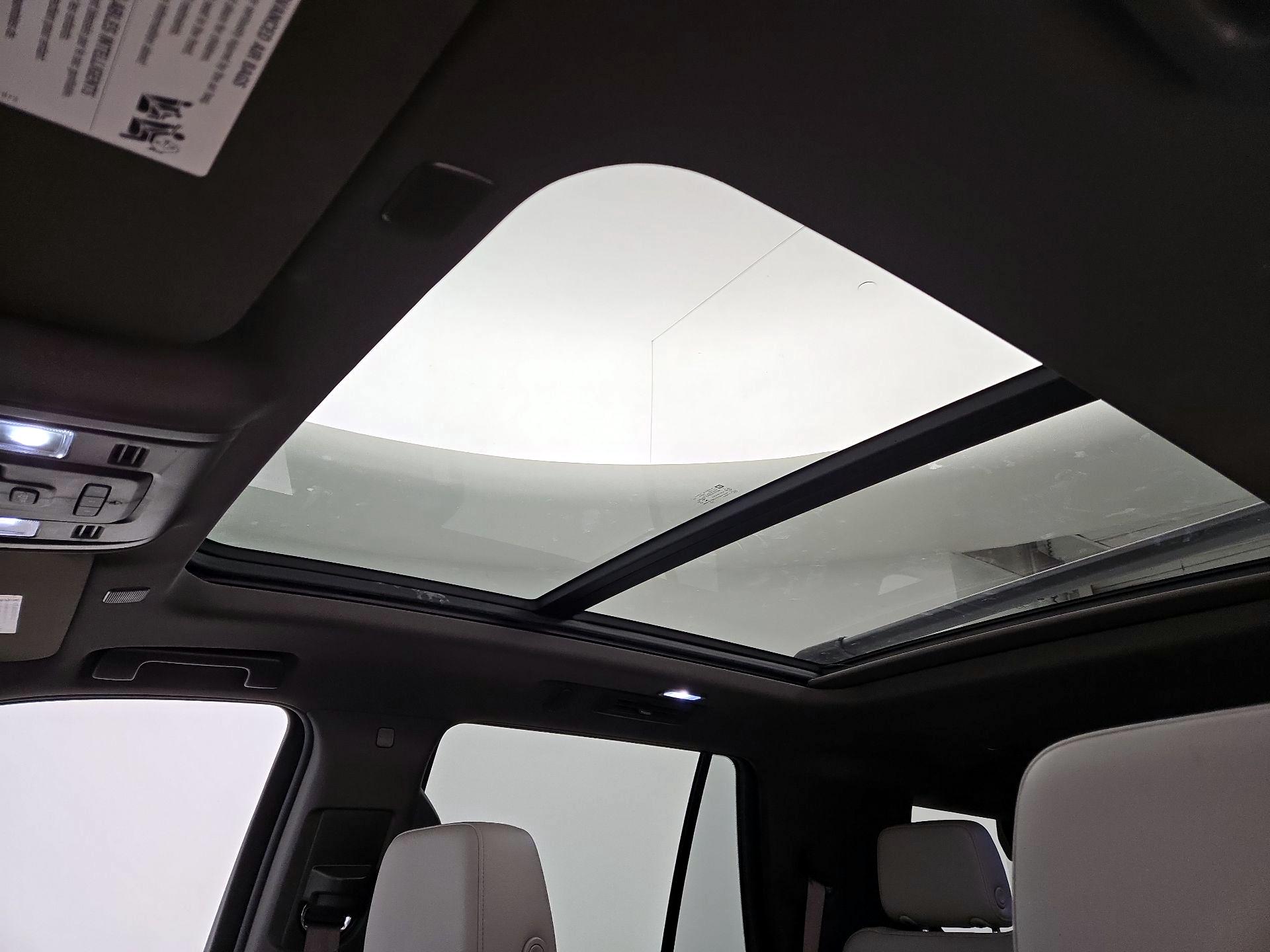 Thumbnail: 2022 Chevrolet Tahoe - 19