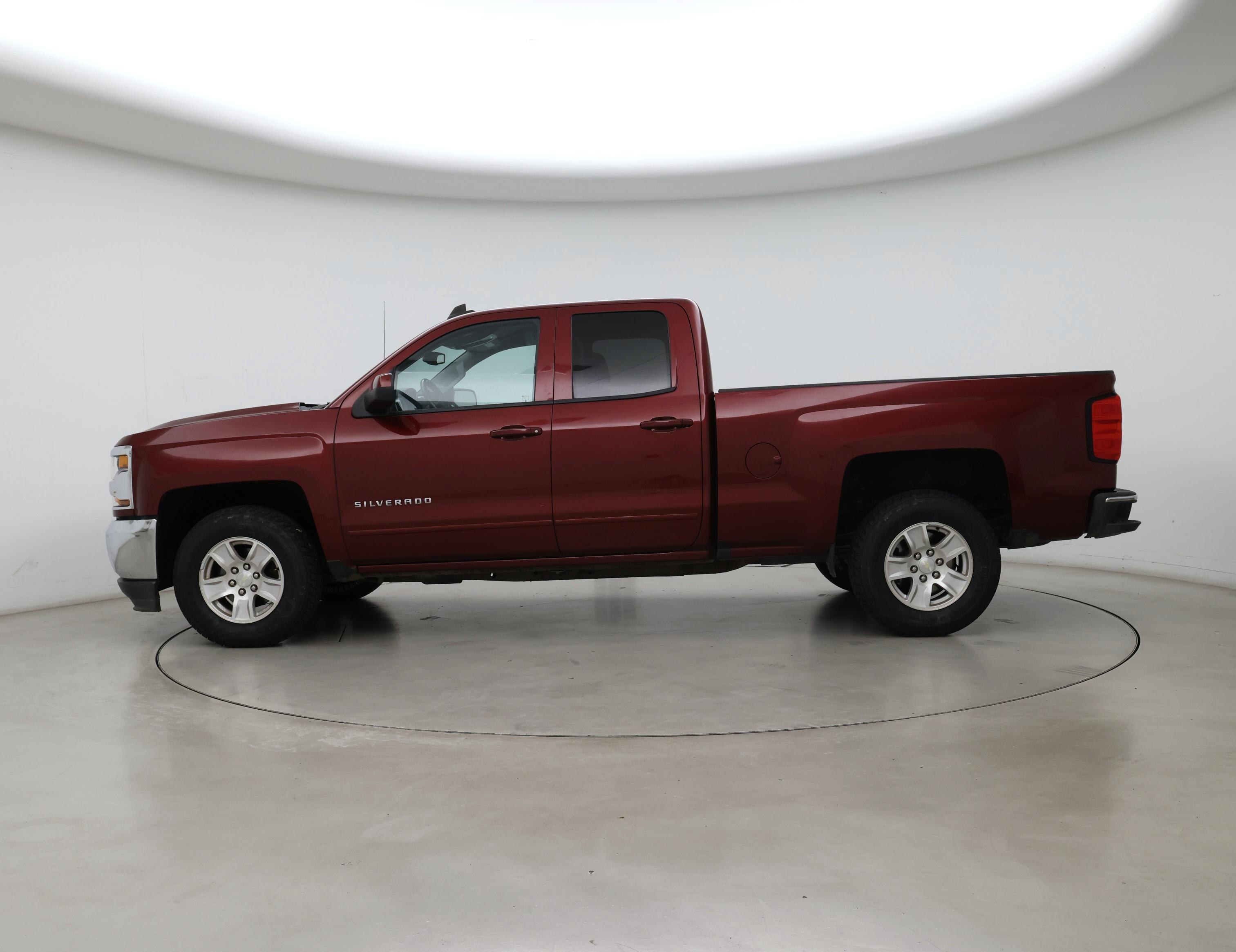 Thumbnail: 2017 Chevrolet Silverado 1500 - 3