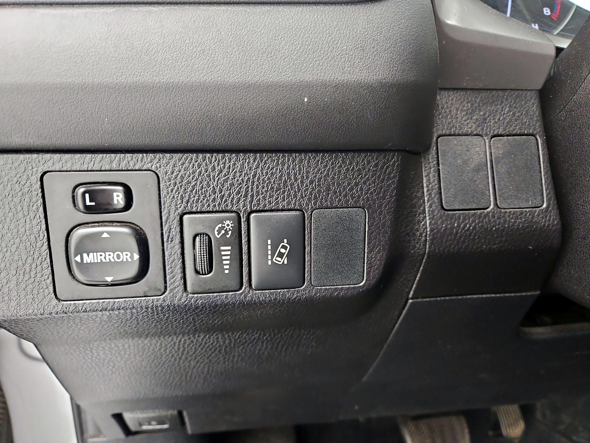 Thumbnail: 2017 Toyota RAV4 - 13