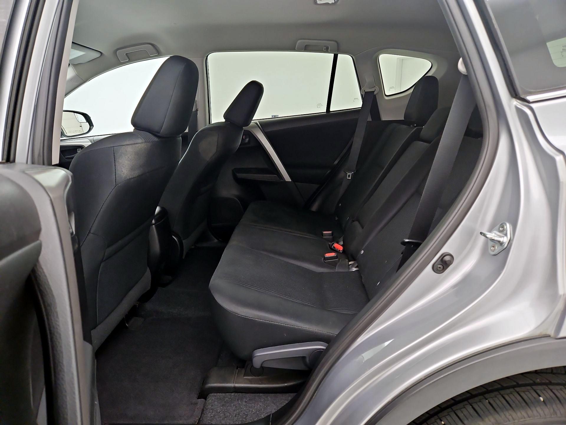 Thumbnail: 2017 Toyota RAV4 - 19