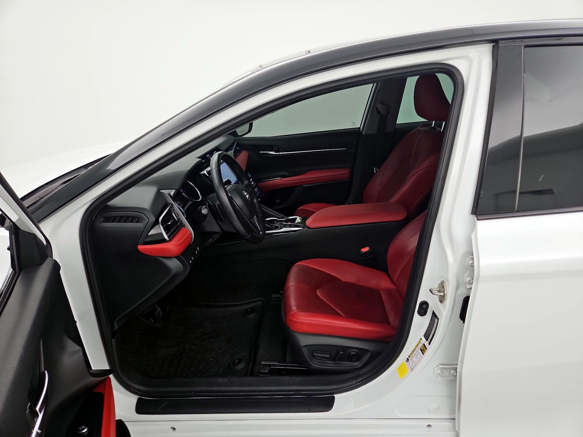 Thumbnail: 2019 Toyota Camry - 11