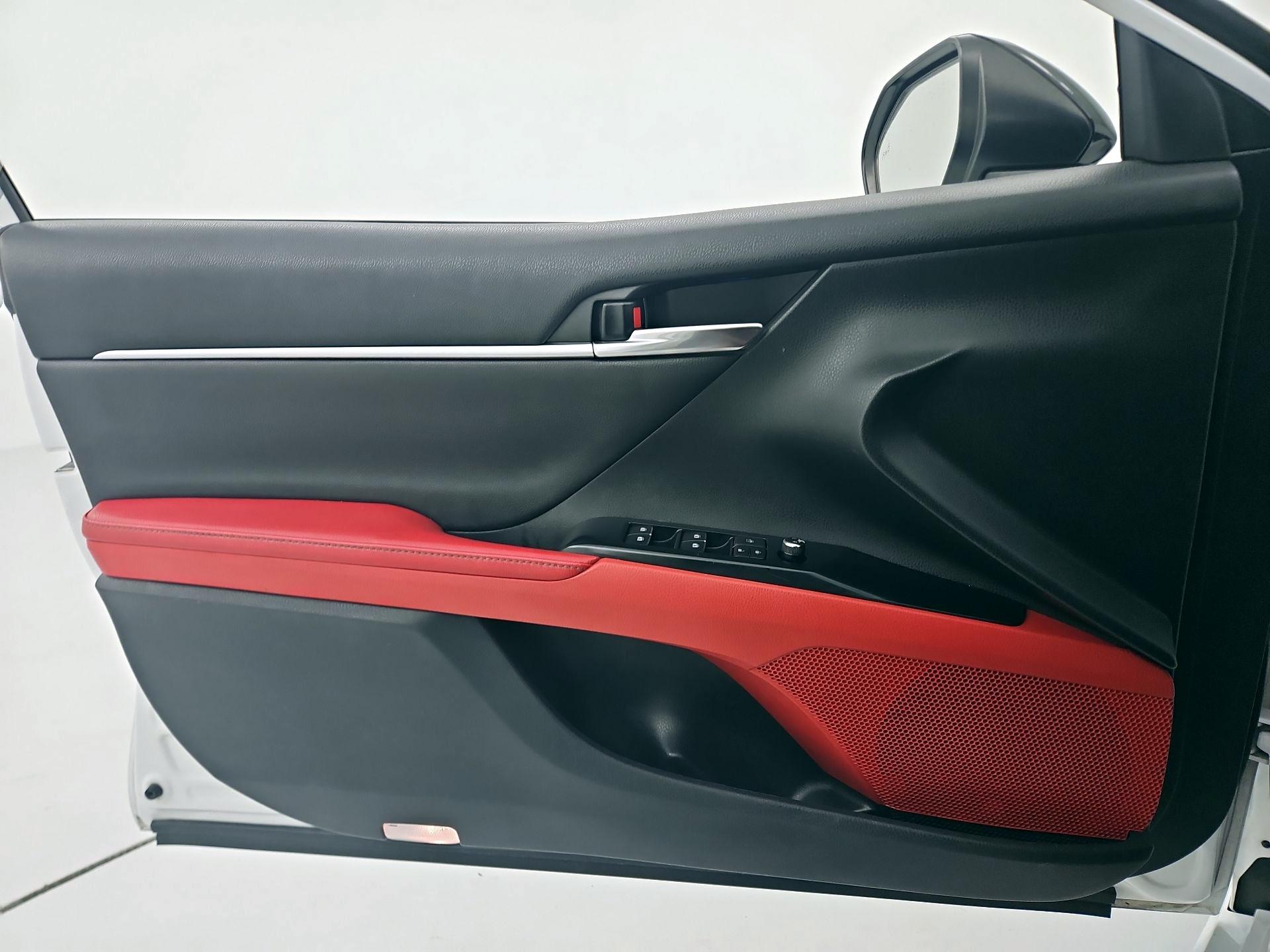 Thumbnail: 2019 Toyota Camry - 12