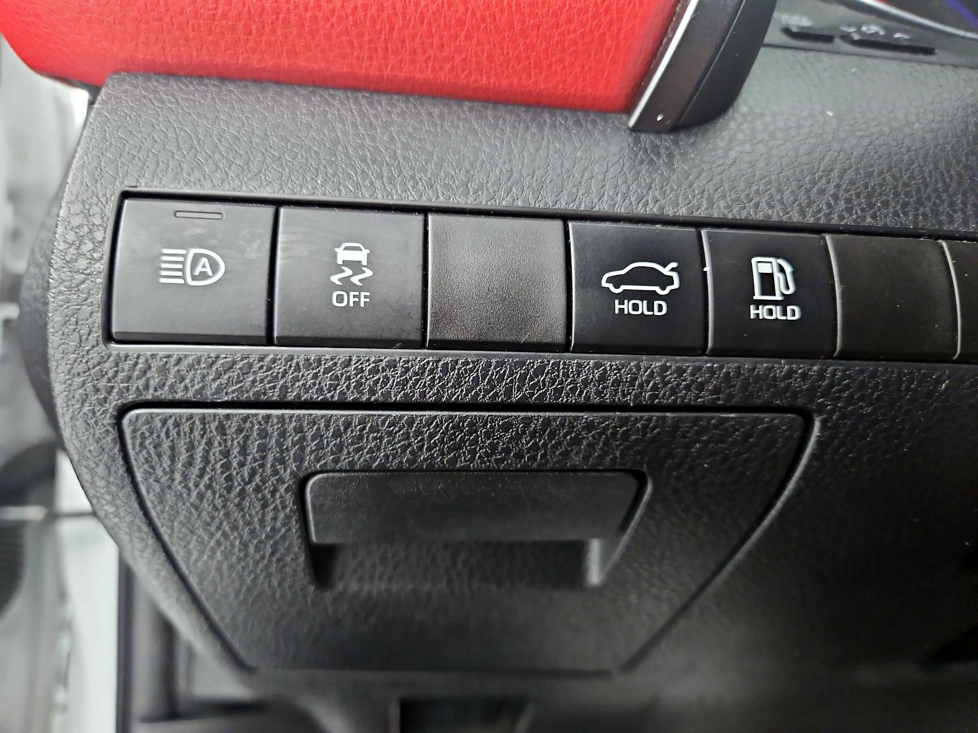 Thumbnail: 2019 Toyota Camry - 13
