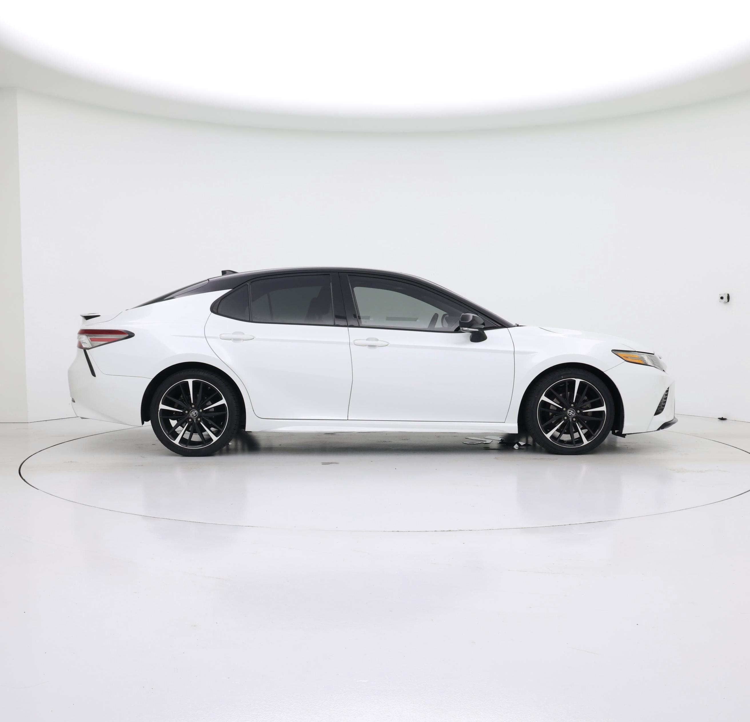 Thumbnail: 2019 Toyota Camry - 7