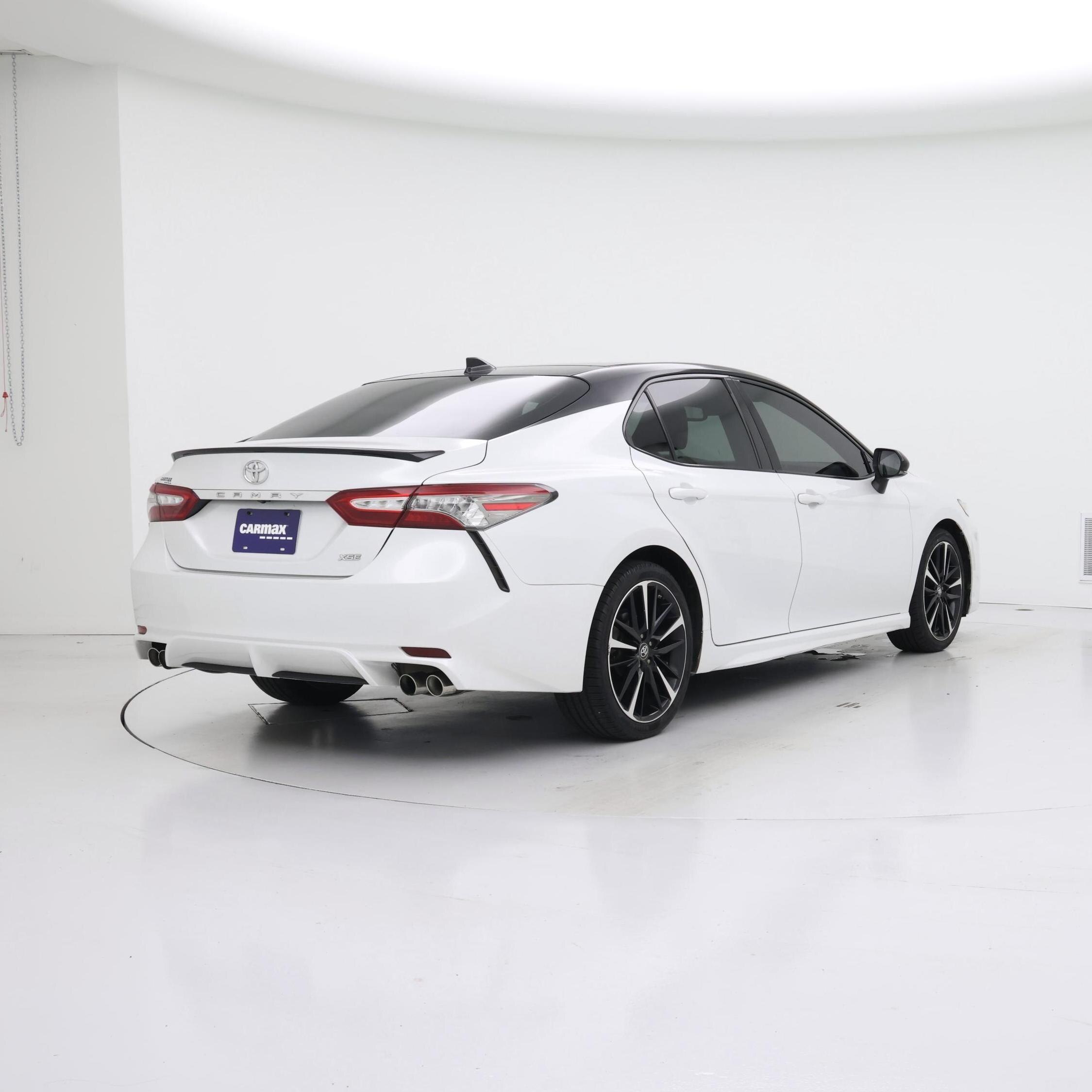 Thumbnail: 2019 Toyota Camry - 8