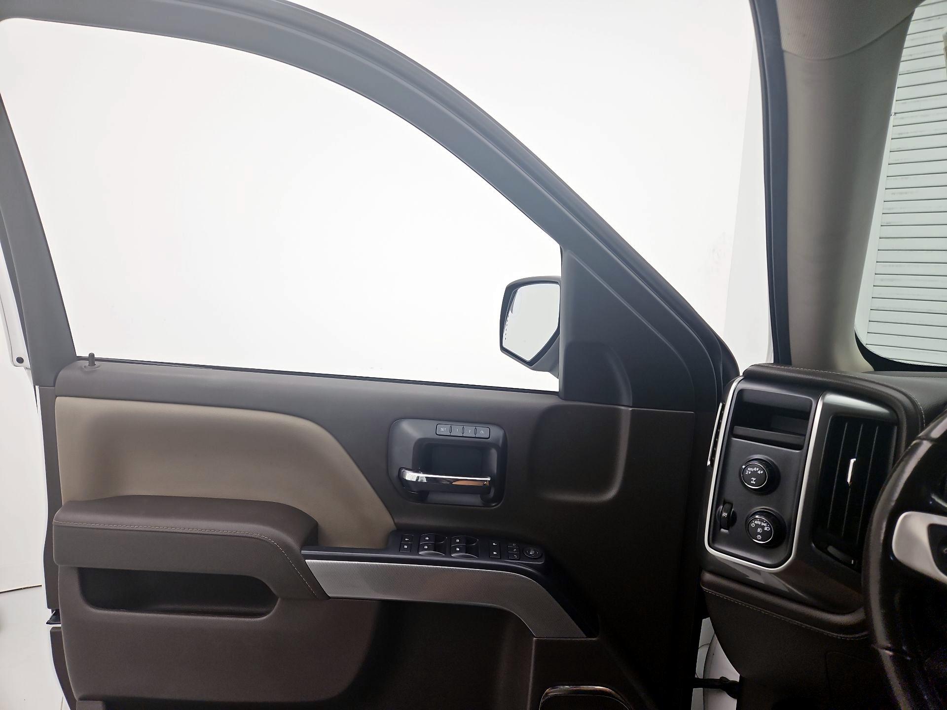 Thumbnail: 2017 Chevrolet Silverado 1500 - 12
