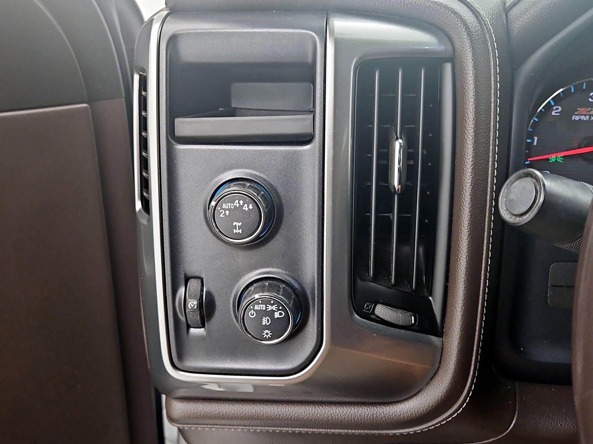 Thumbnail: 2017 Chevrolet Silverado 1500 - 13
