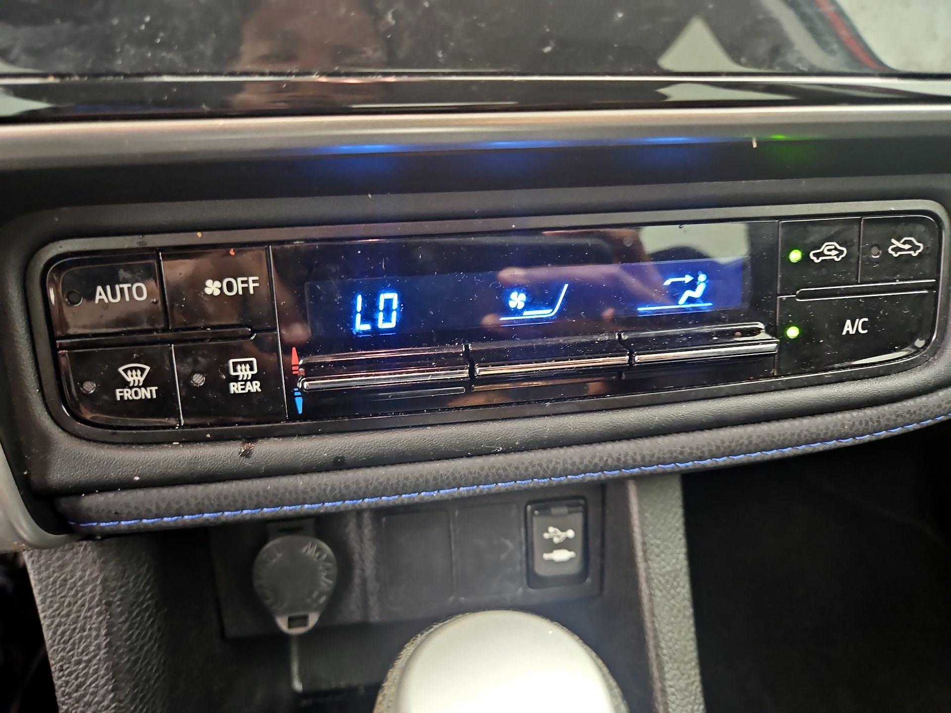 Thumbnail: 2019 Toyota Corolla - 16