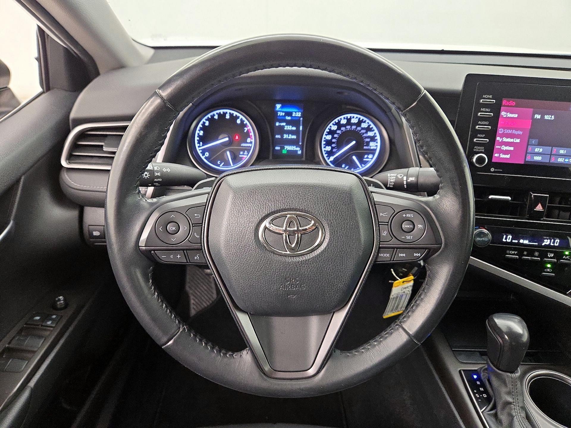 Thumbnail: 2022 Toyota Camry - 10