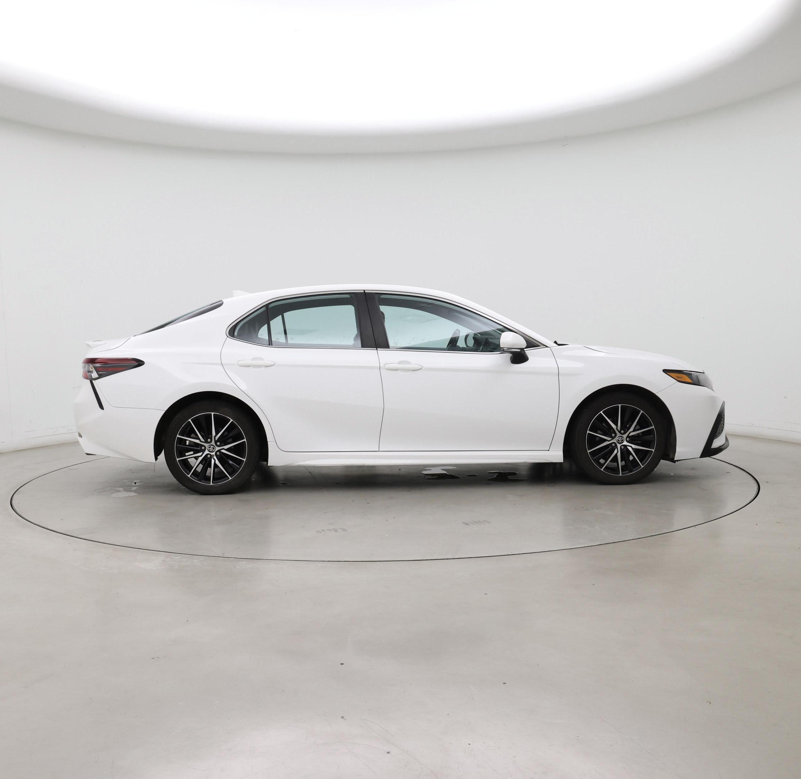 Thumbnail: 2022 Toyota Camry - 7