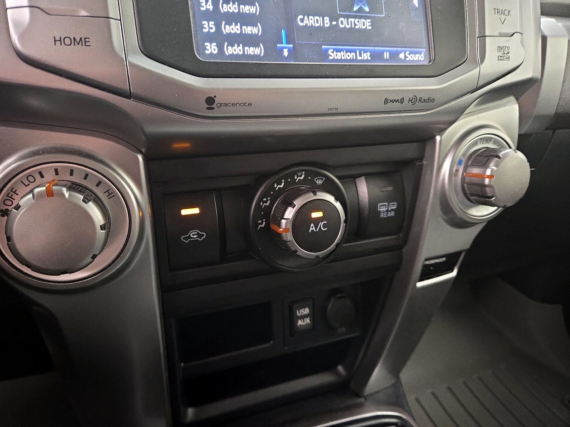 Thumbnail: 2016 Toyota 4Runner - 16