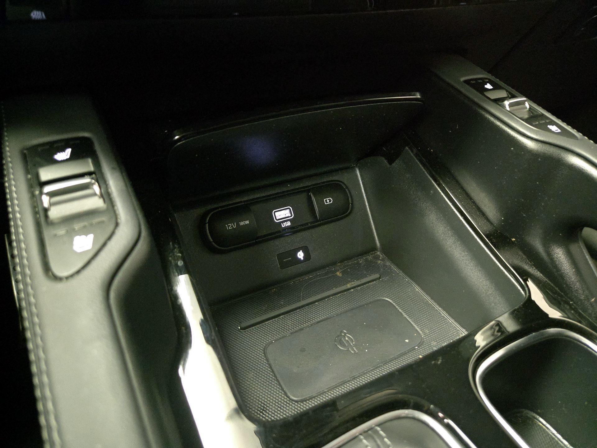 Thumbnail: 2022 Kia Telluride - 19