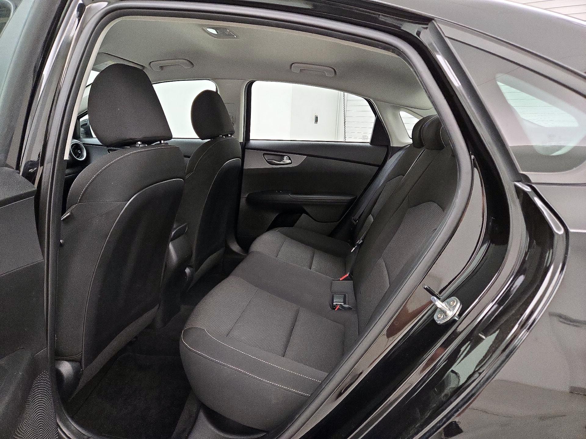 Thumbnail: 2021 Kia Forte - 19