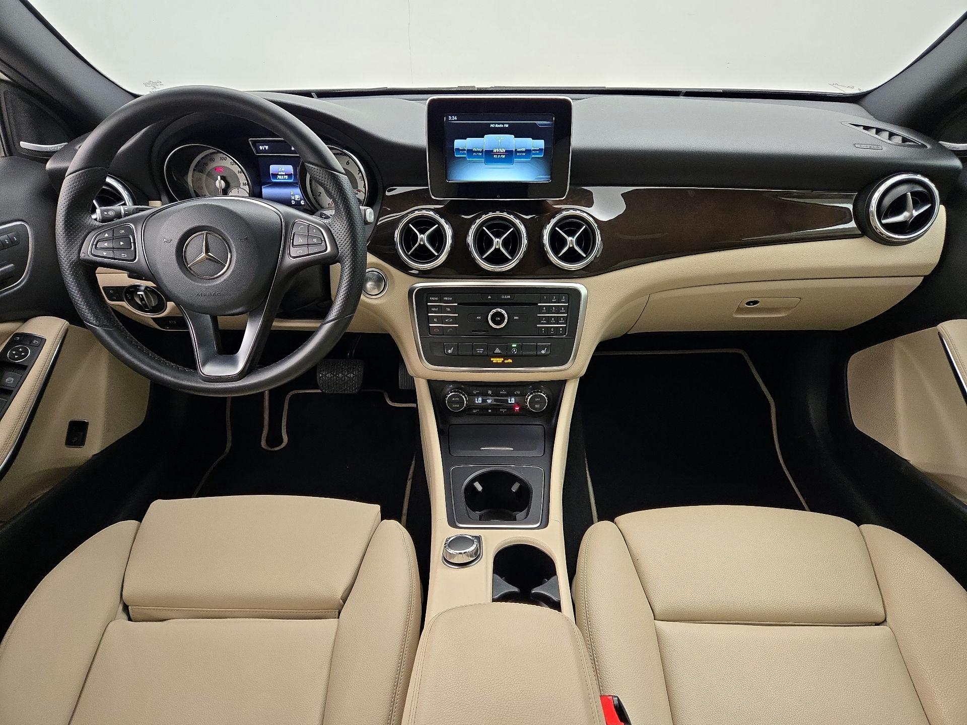 Thumbnail: 2016 Mercedes-Benz GLA - 9