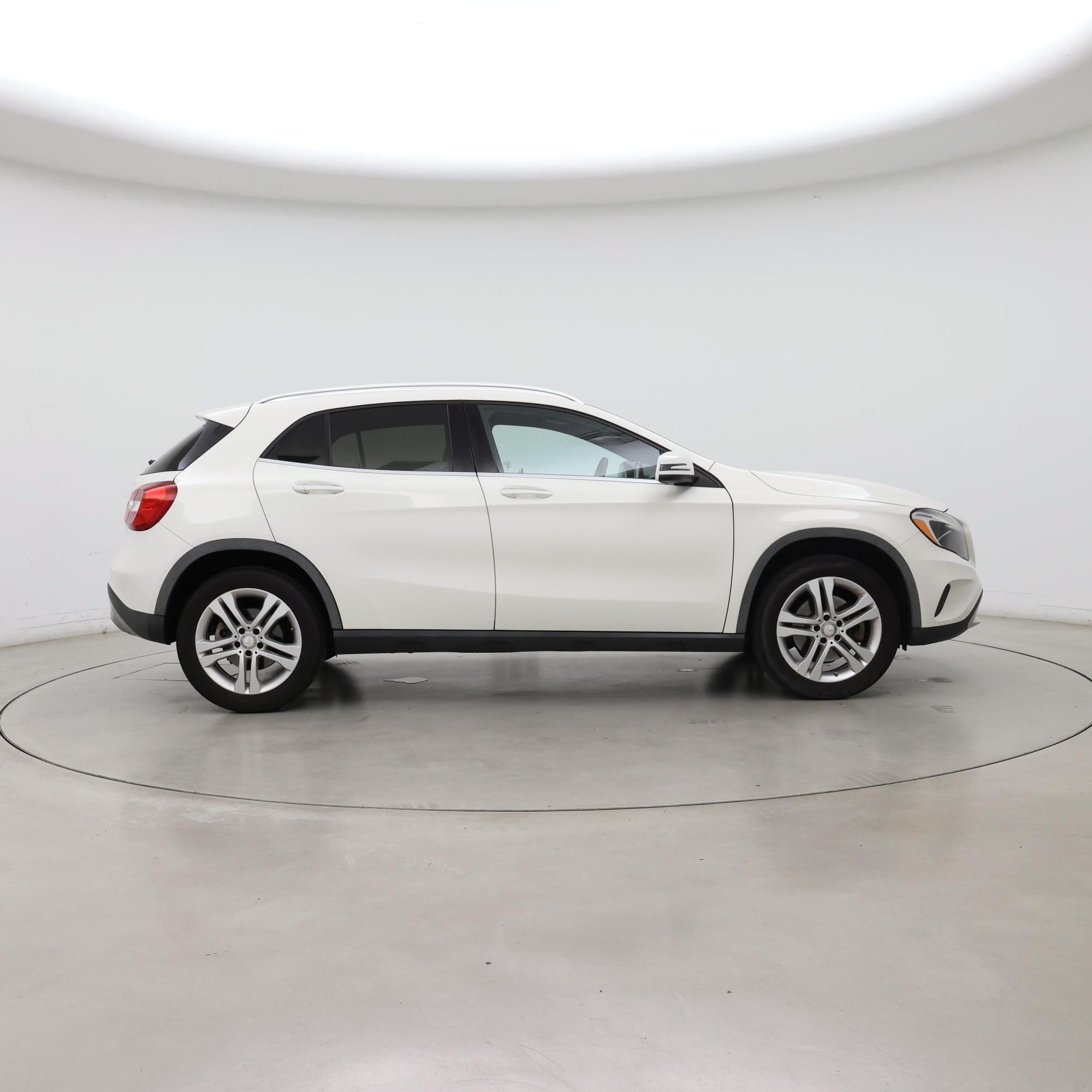 Thumbnail: 2016 Mercedes-Benz GLA - 7
