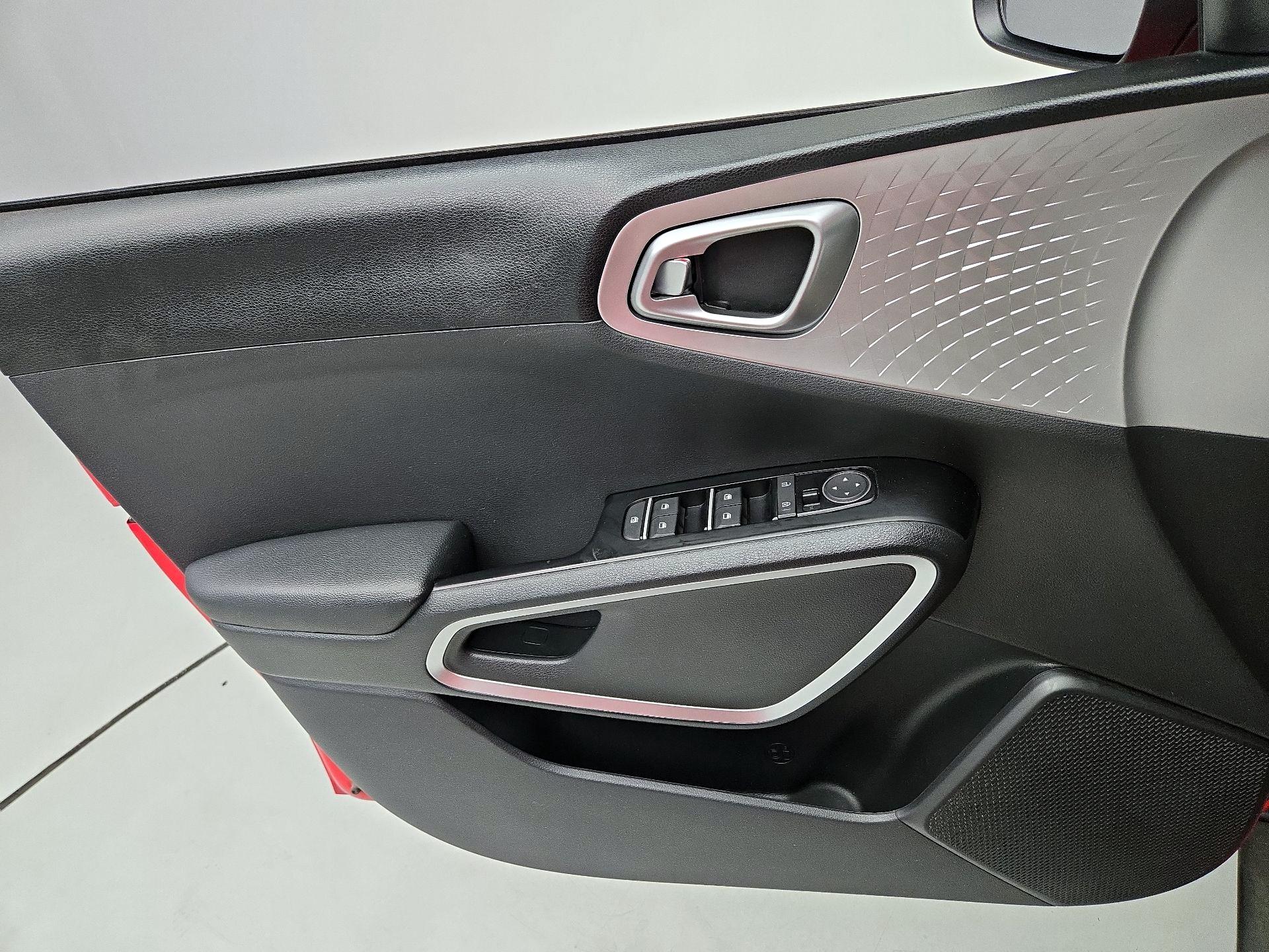Thumbnail: 2020 Kia Soul - 12