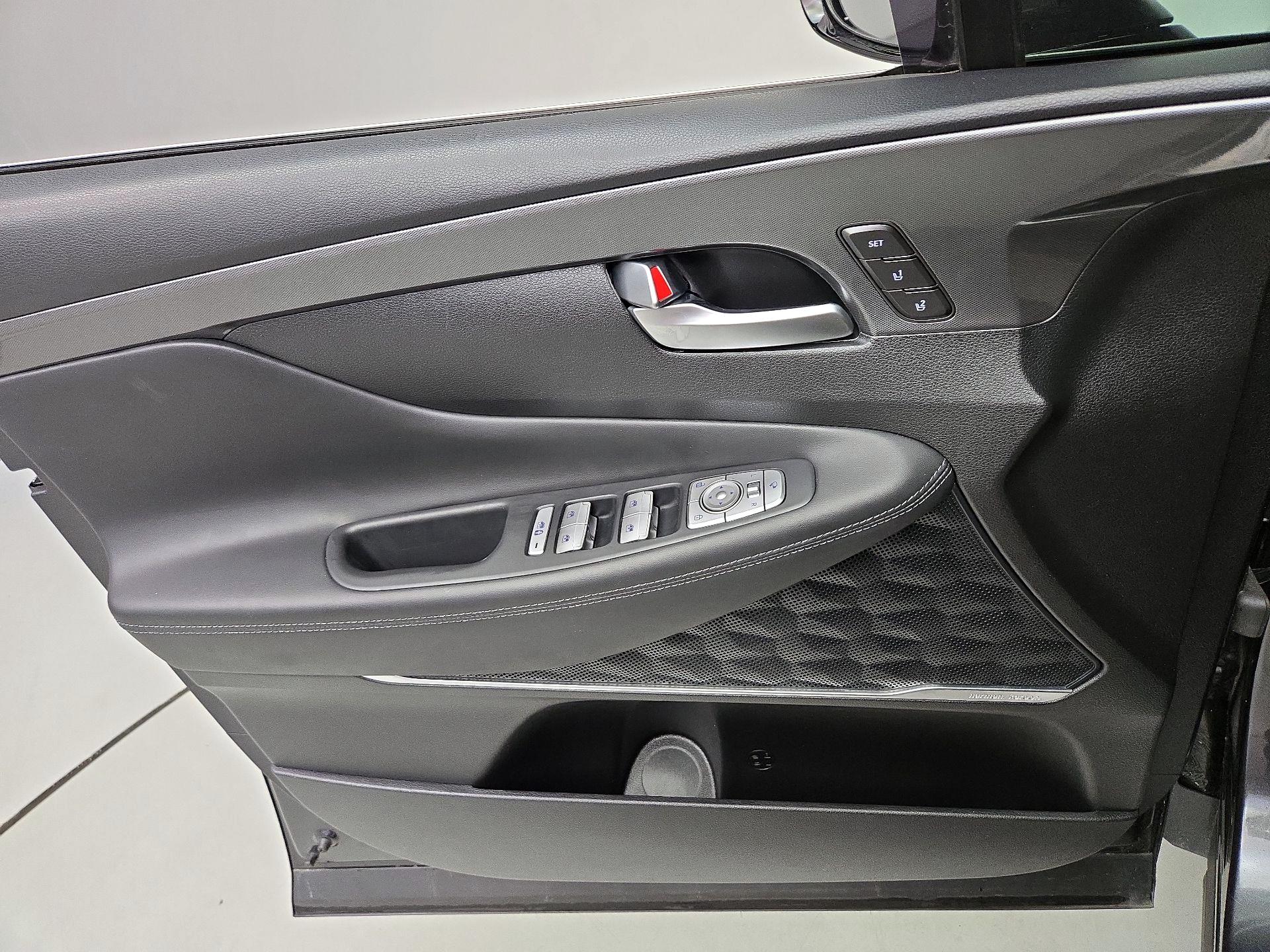 Thumbnail: 2022 Hyundai Santa Fe - 12