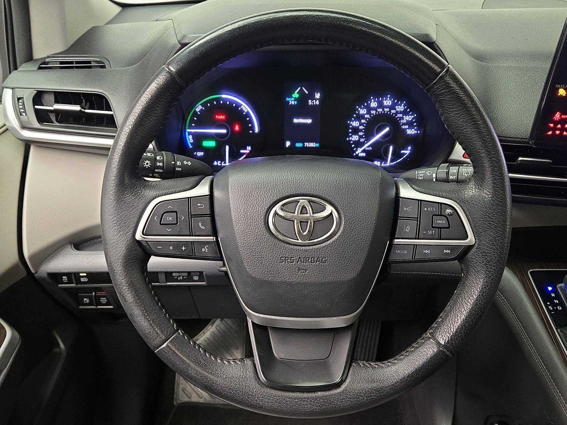 Thumbnail: 2021 Toyota Sienna - 10