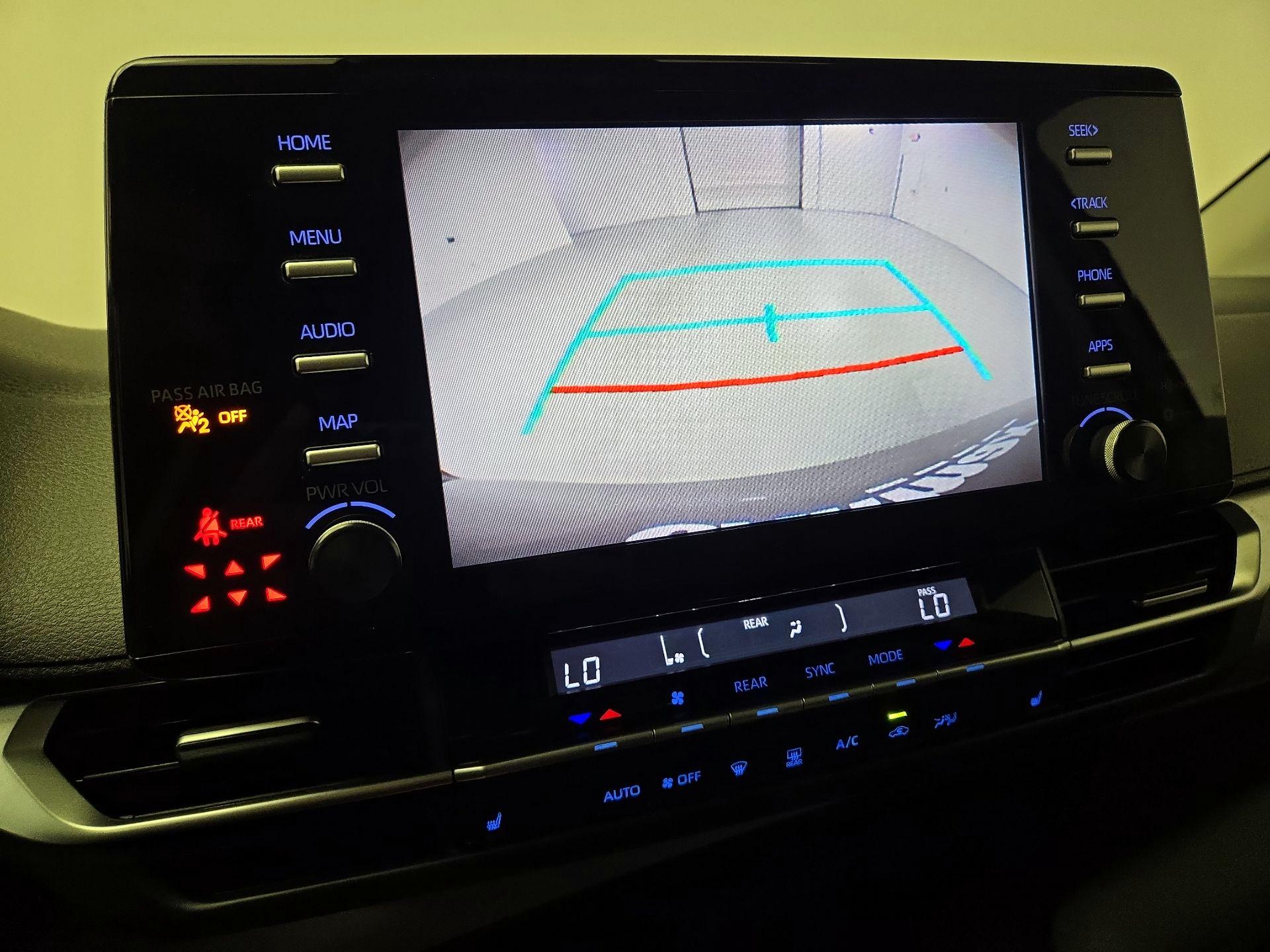 Thumbnail: 2021 Toyota Sienna - 14