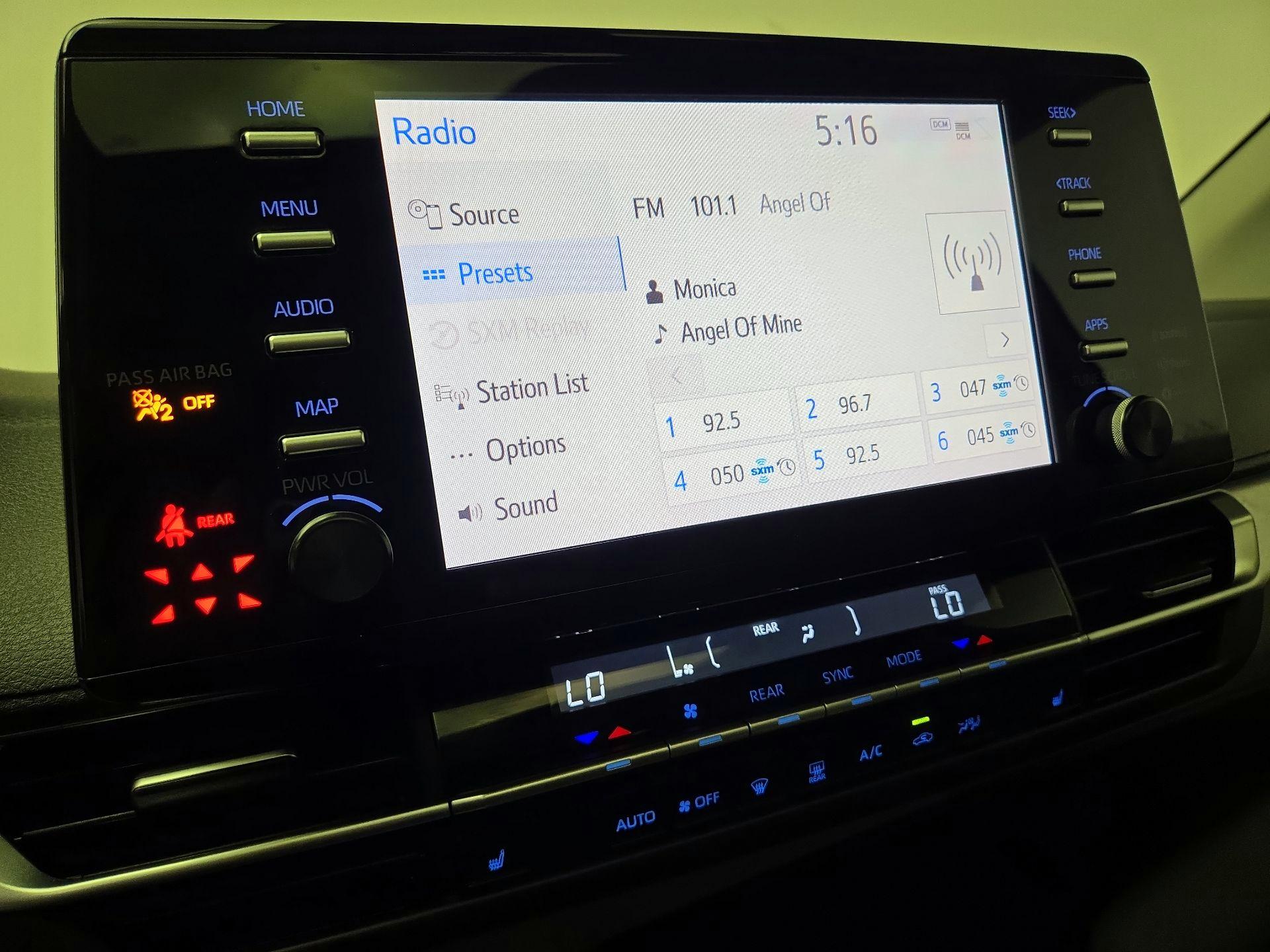 Thumbnail: 2021 Toyota Sienna - 15