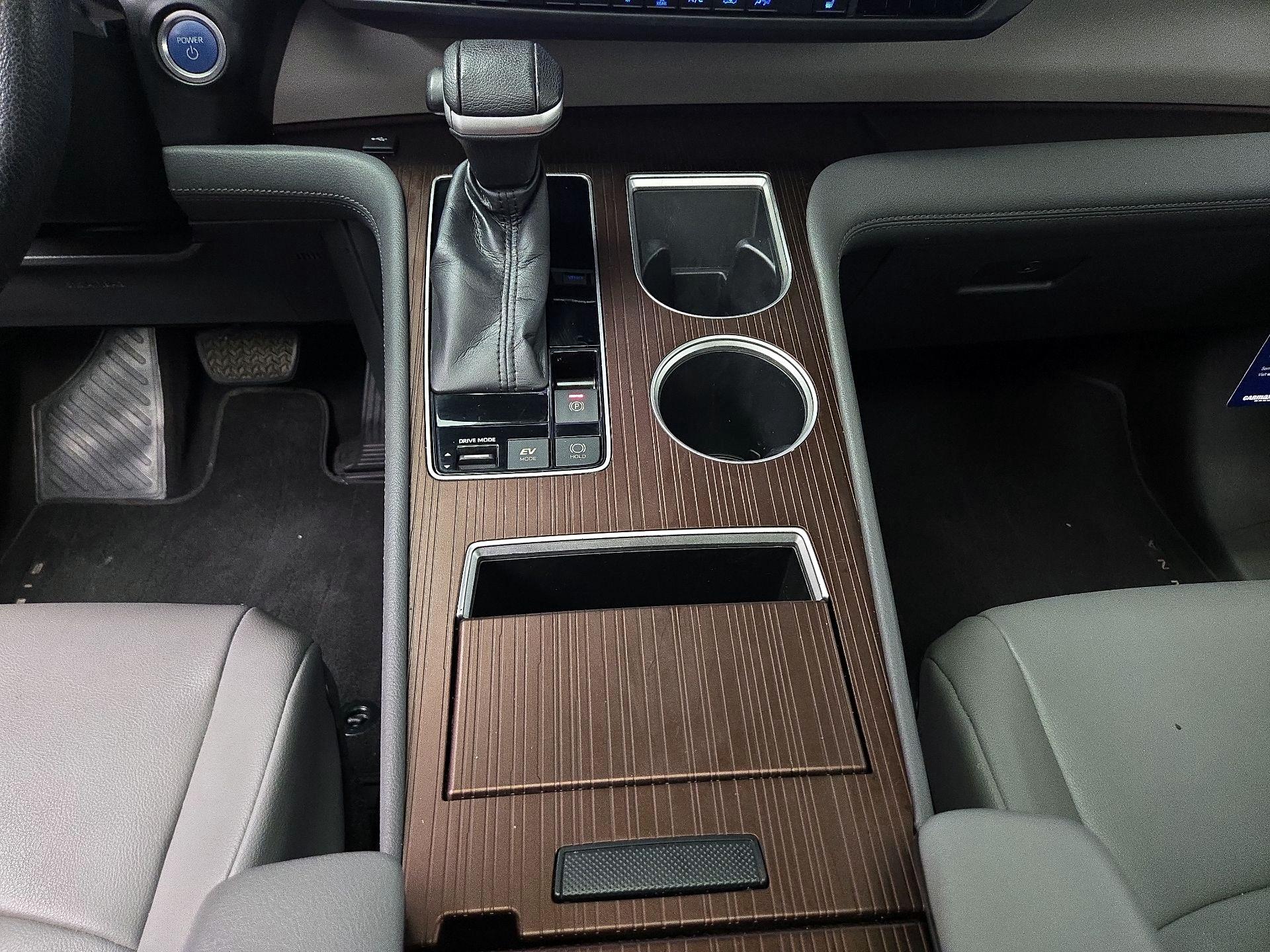 Thumbnail: 2021 Toyota Sienna - 17