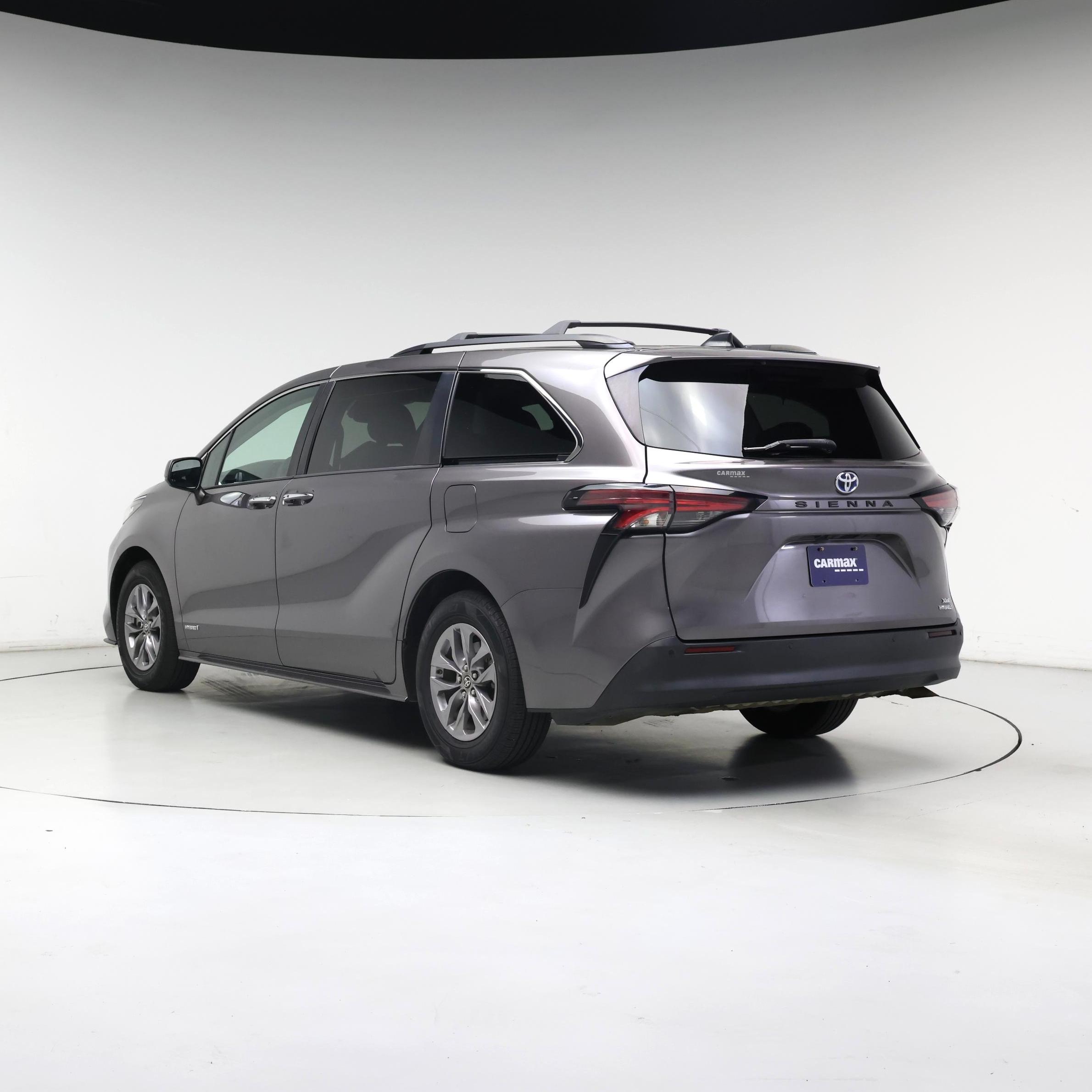 Thumbnail: 2021 Toyota Sienna - 2