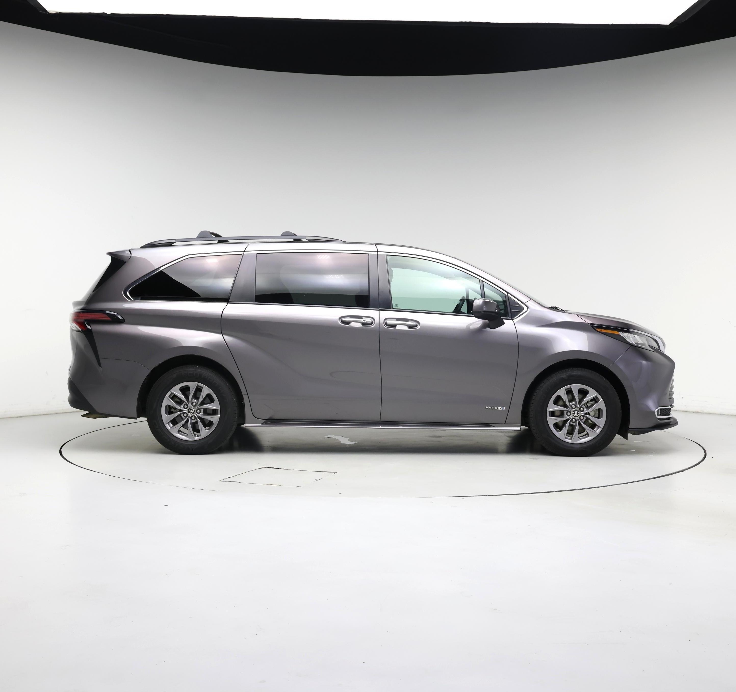 Thumbnail: 2021 Toyota Sienna - 7