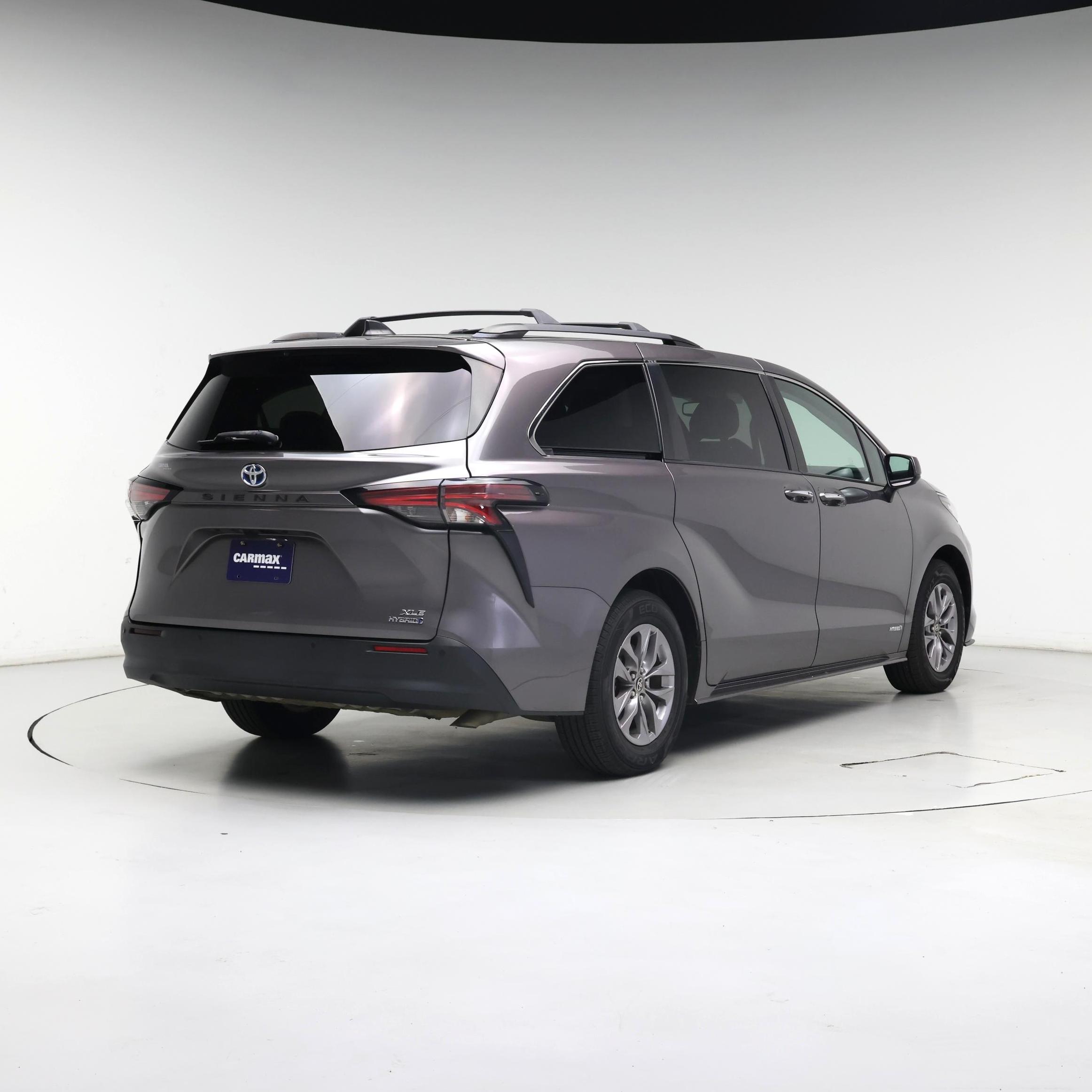 Thumbnail: 2021 Toyota Sienna - 8