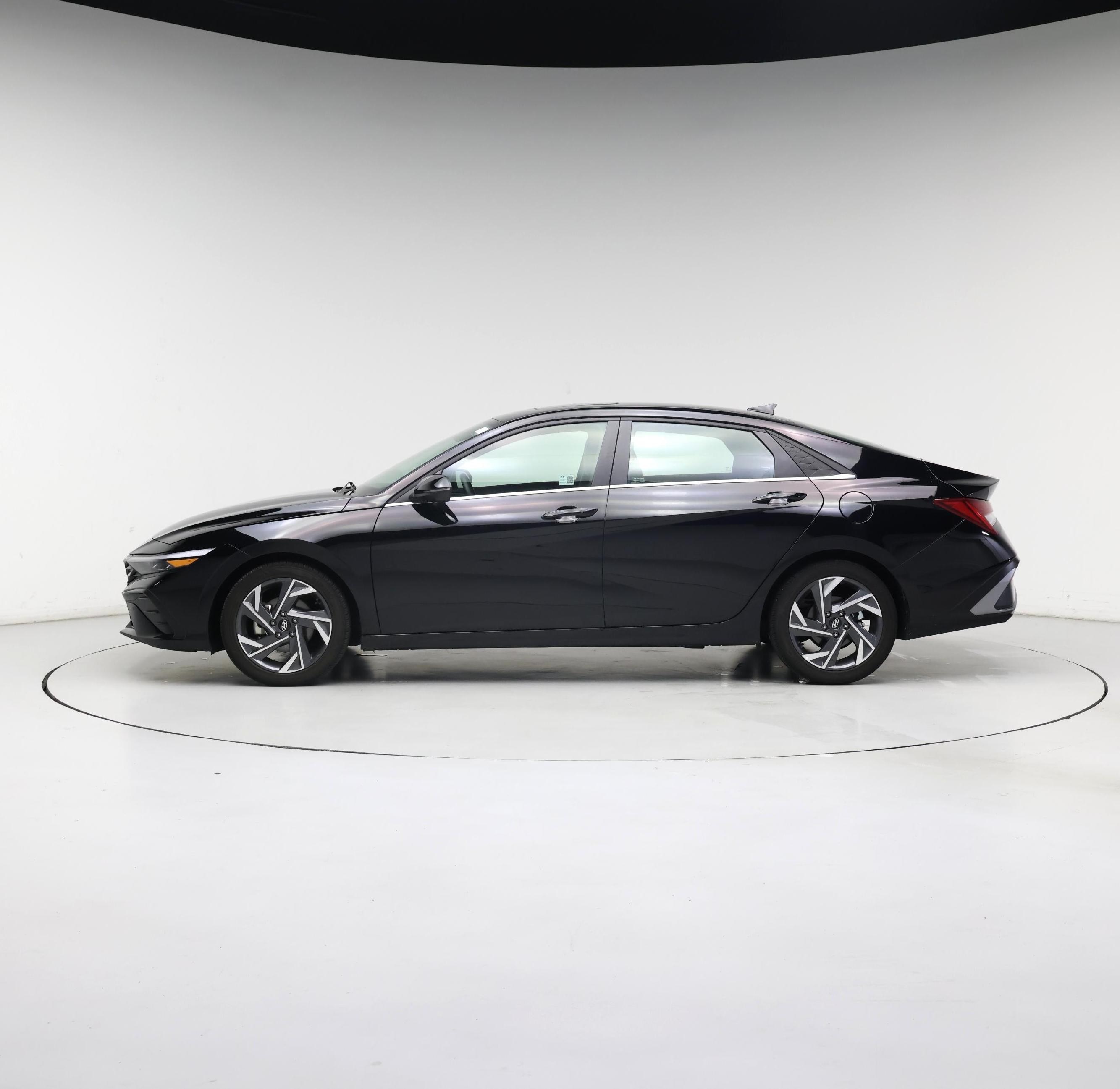 Thumbnail: 2024 Hyundai Elantra - 3