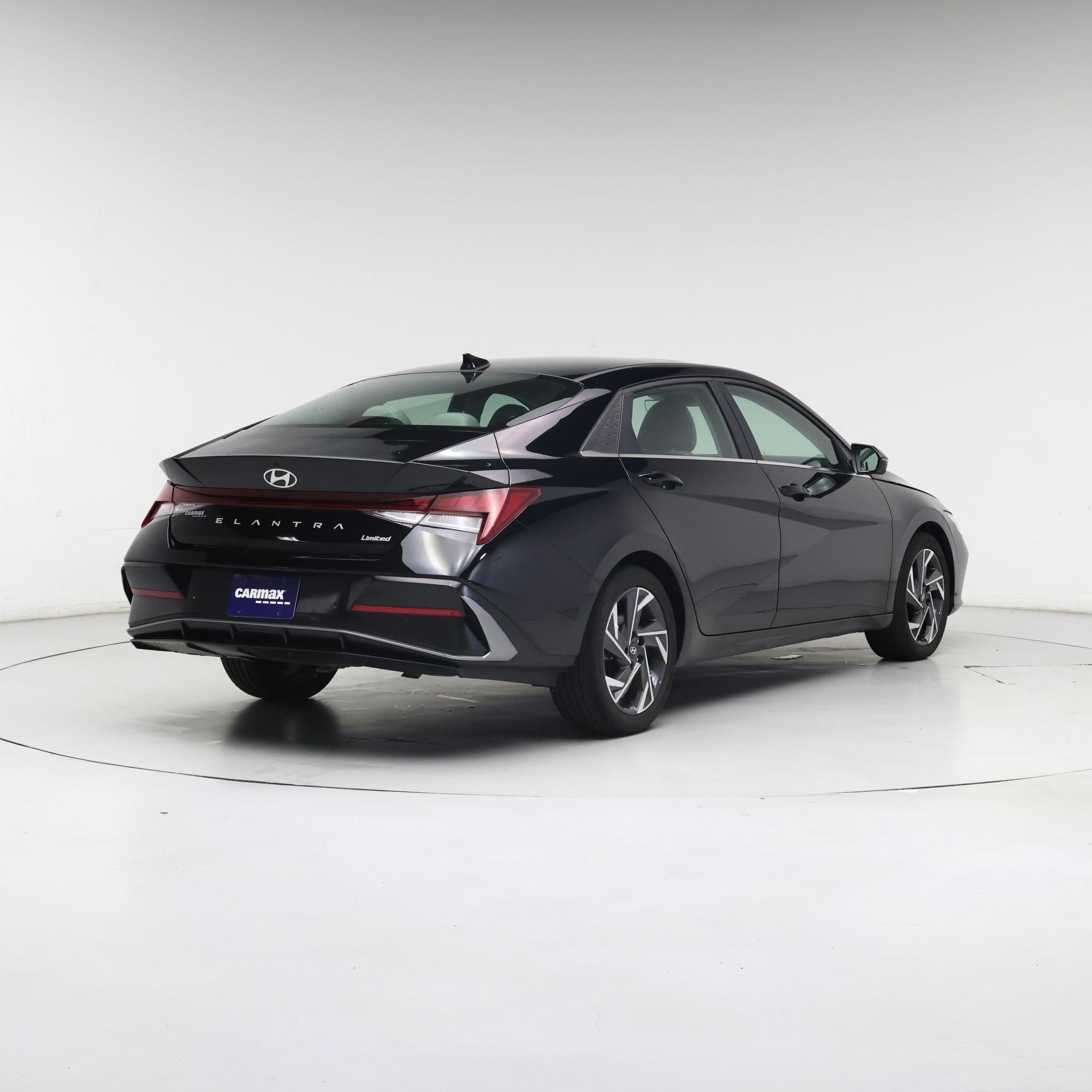 Thumbnail: 2024 Hyundai Elantra - 8