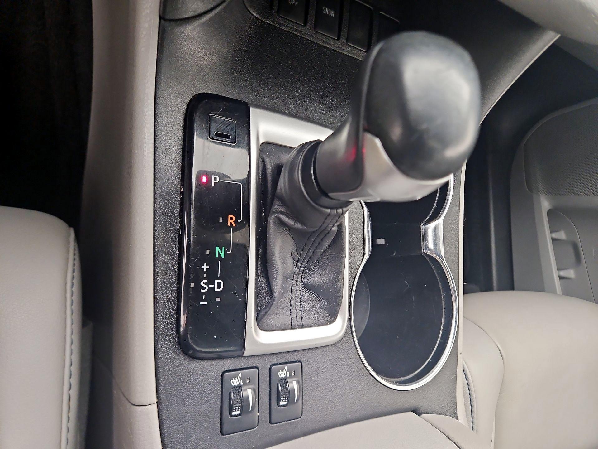 Thumbnail: 2019 Toyota Highlander - 17