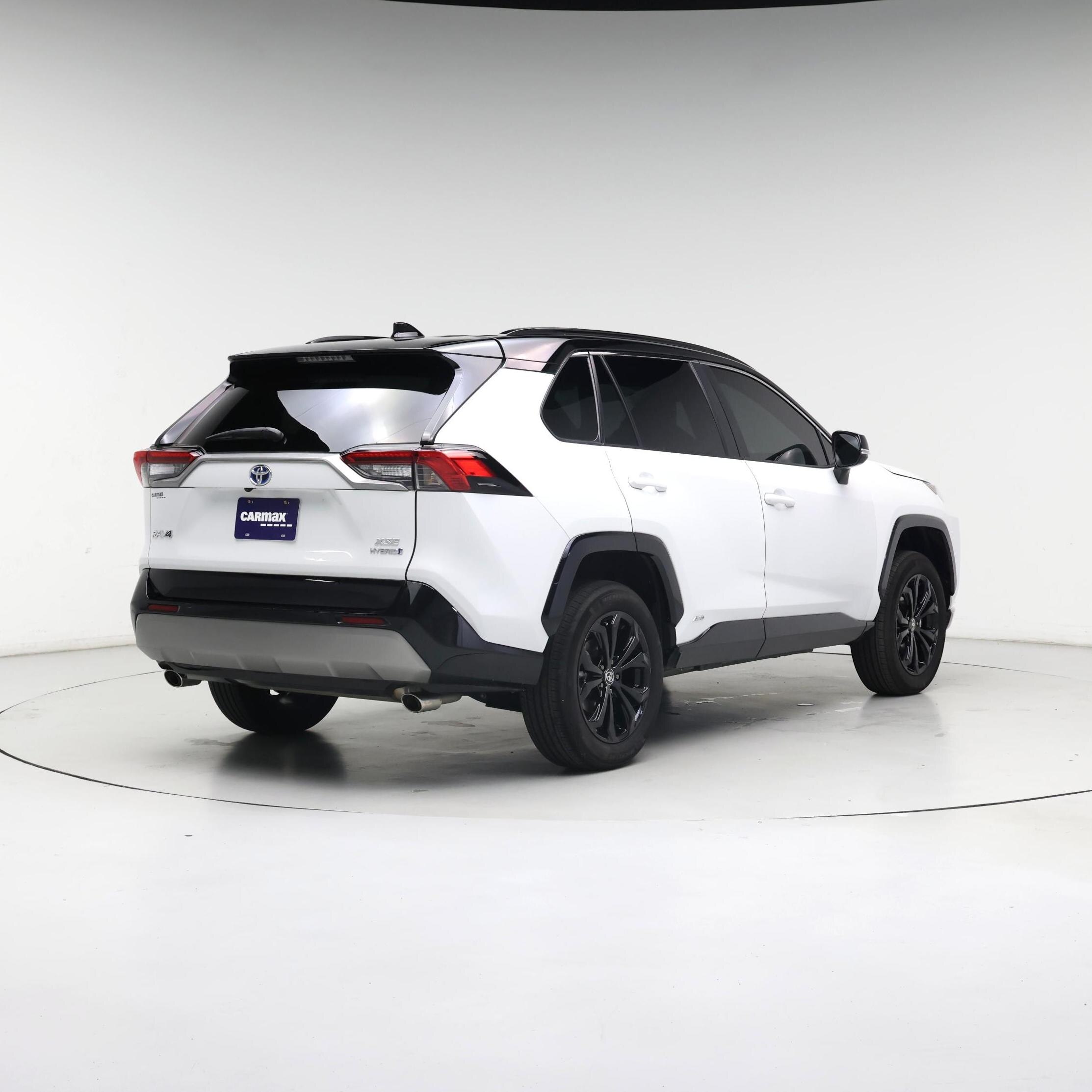 Thumbnail: 2023 Toyota RAV4 - 8